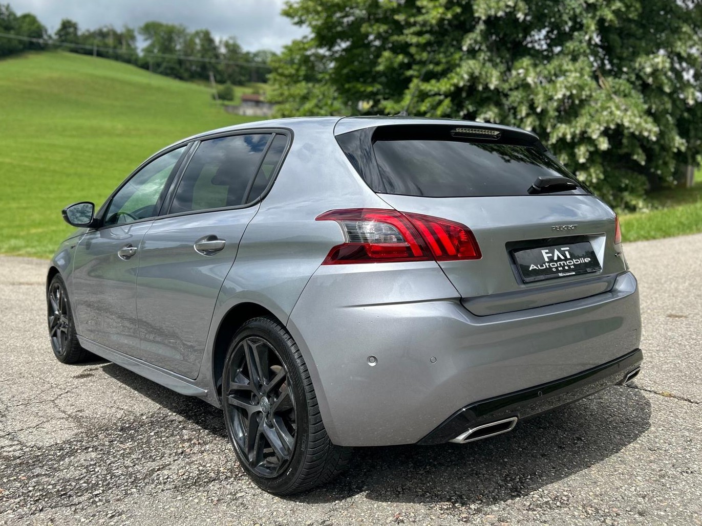 PEUGEOT 308 1.2 Pure Tech GT Pack EAT8-showroom-element-2