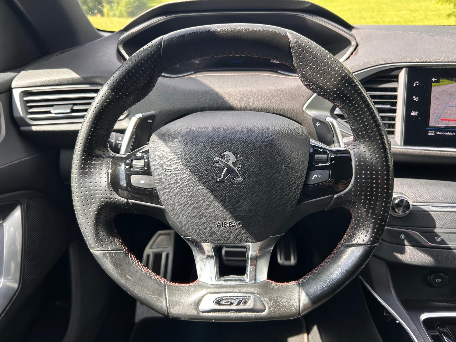PEUGEOT 308 1.2 Pure Tech GT Pack EAT8-image-17