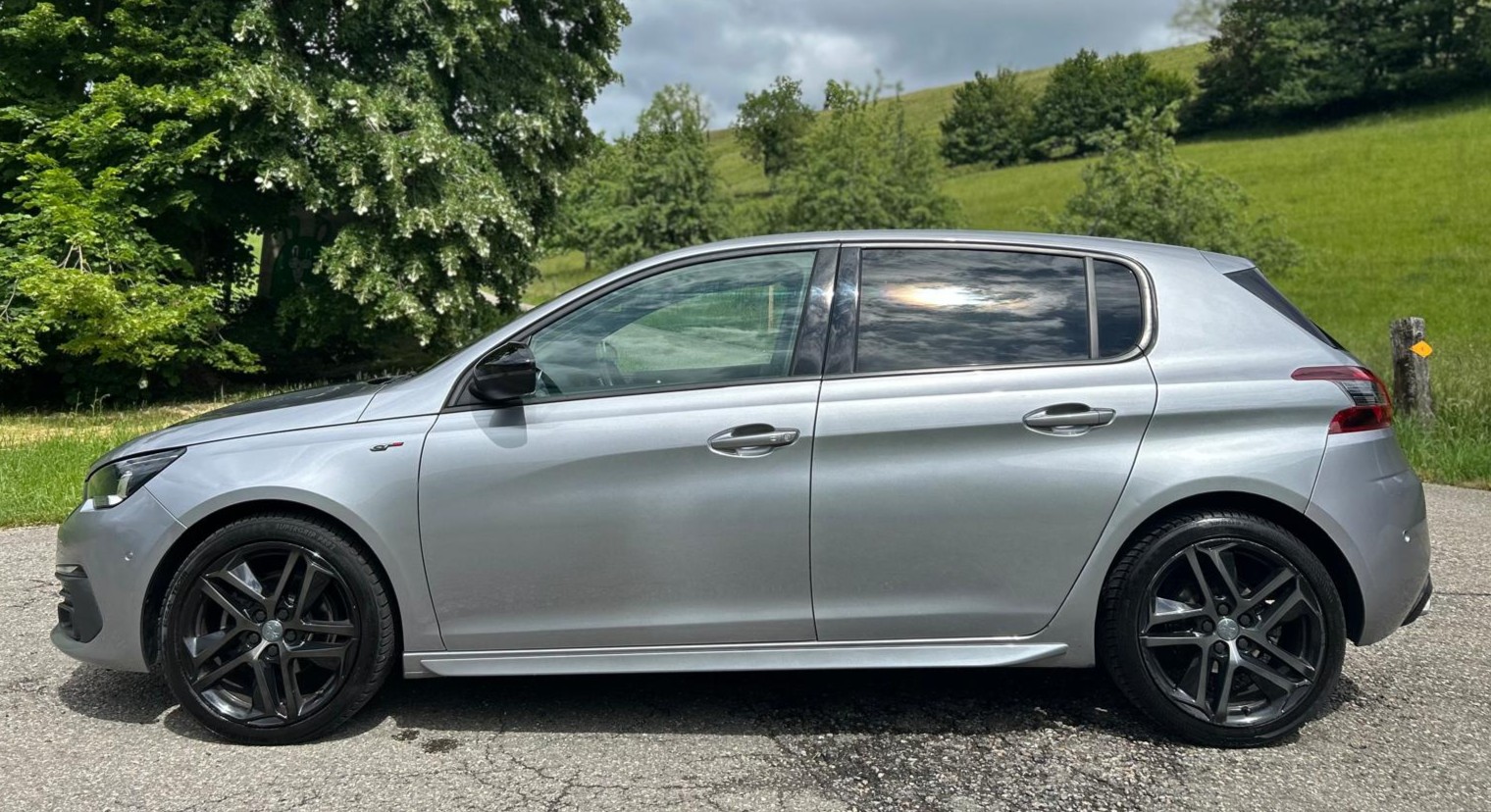 PEUGEOT 308 1.2 Pure Tech GT Pack EAT8-showroom-element-1
