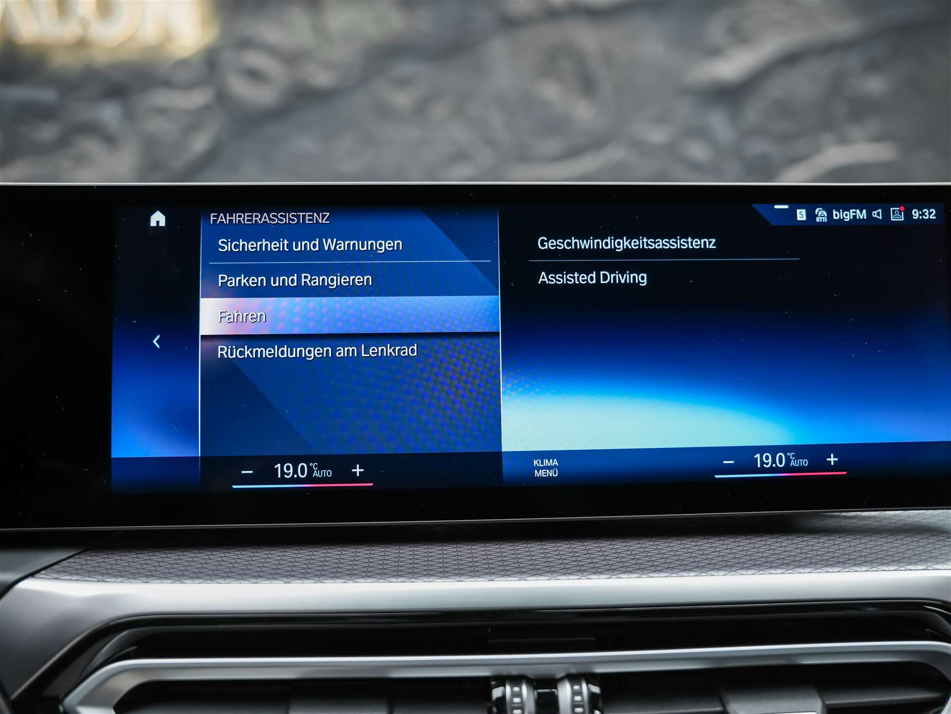 BMW 320d xDrive 48V Steptronic M Sport *360° Kamera*Abstandsregler*Parking Assistant Plus*-image-34