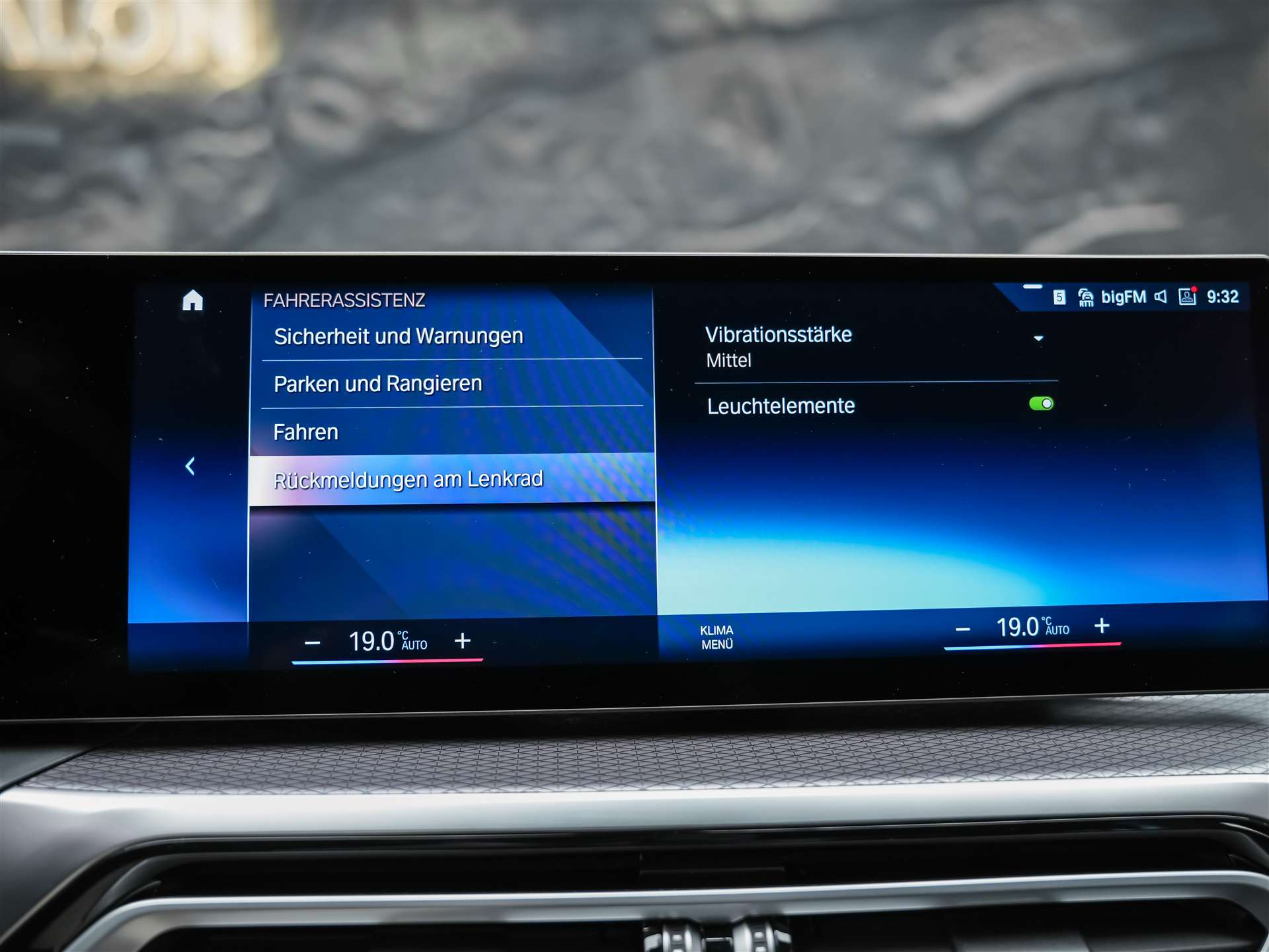 BMW 320d xDrive 48V Steptronic M Sport *360° Kamera*Abstandsregler*Parking Assistant Plus*-image-35