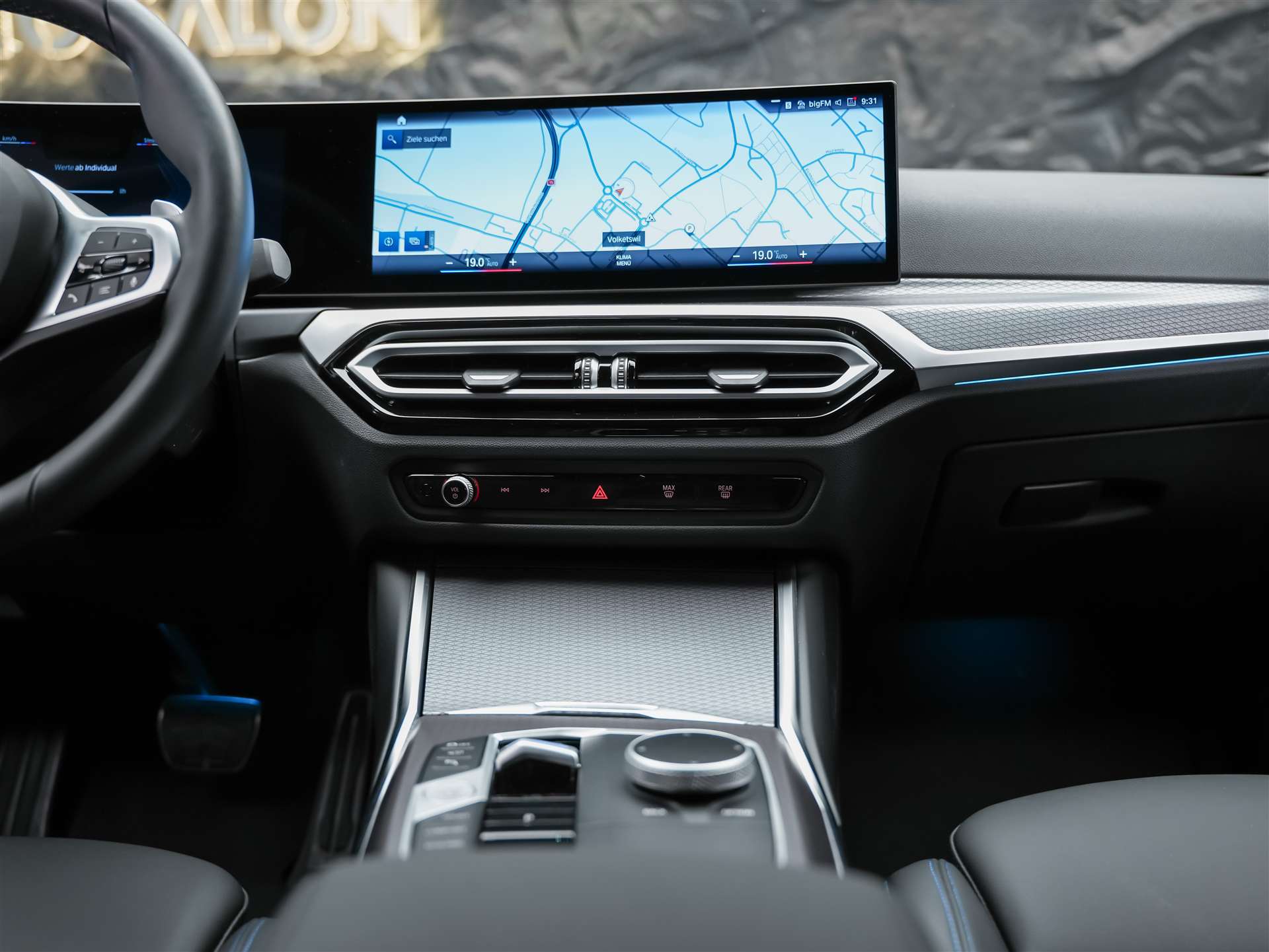 BMW 320d xDrive 48V Steptronic M Sport *360° Kamera*Abstandsregler*Parking Assistant Plus*-image-19