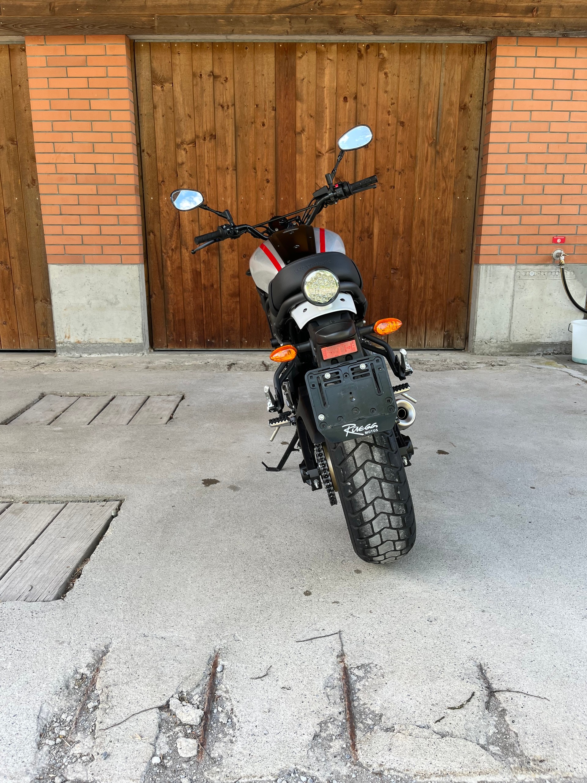 YAMAHA XSR 700 XTribute (35kW)-image-7