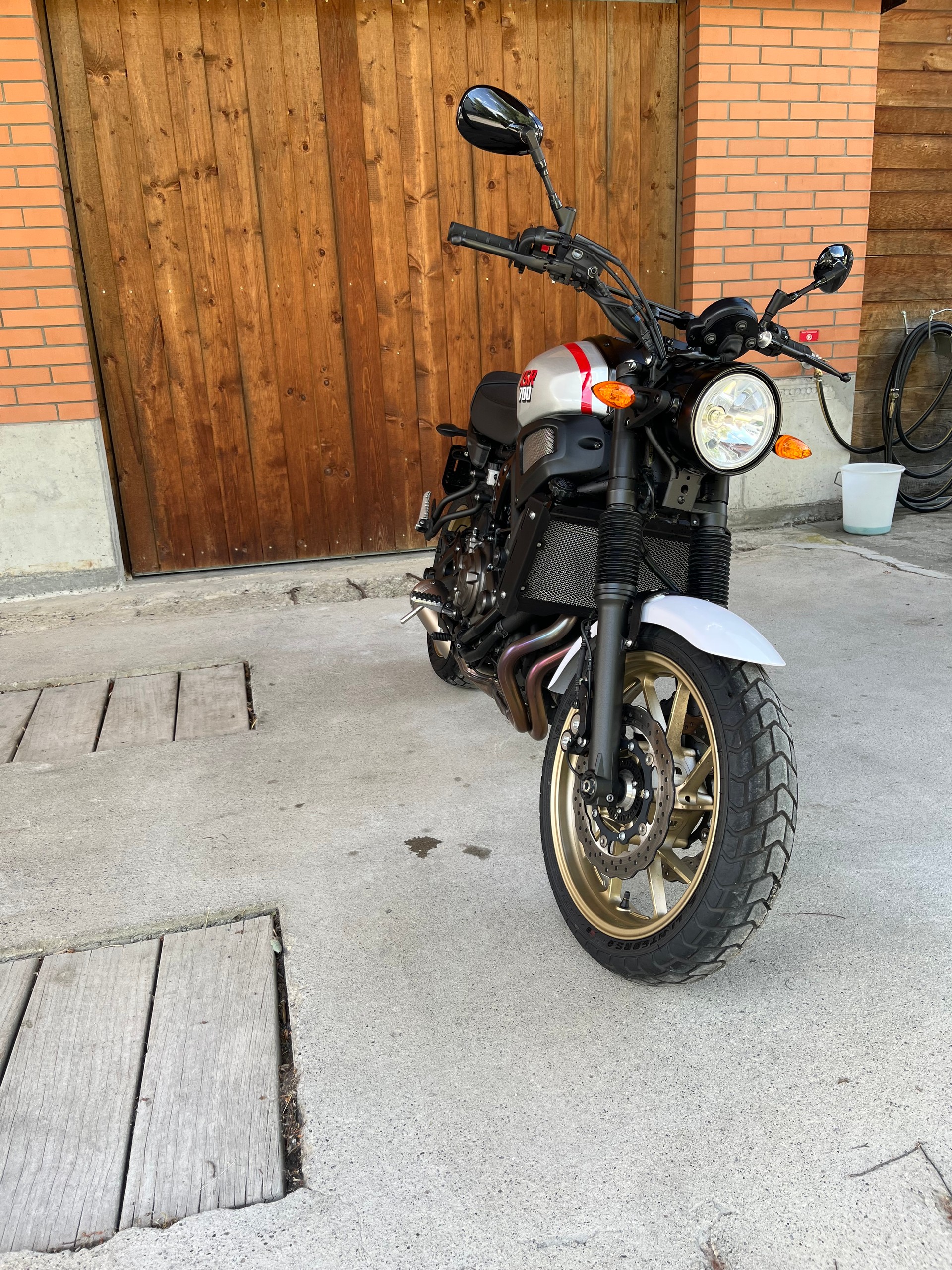 YAMAHA XSR 700 XTribute (35kW)-image-5