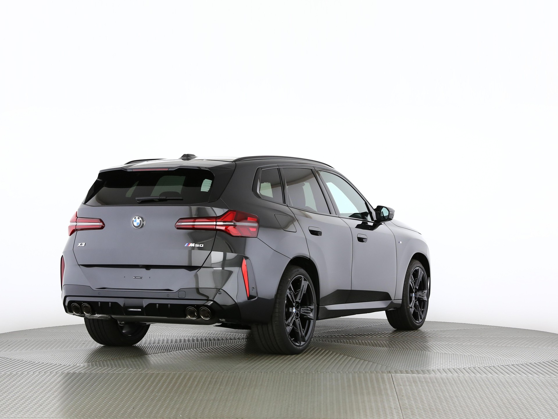 BMW X3 M50i-showroom-element-1