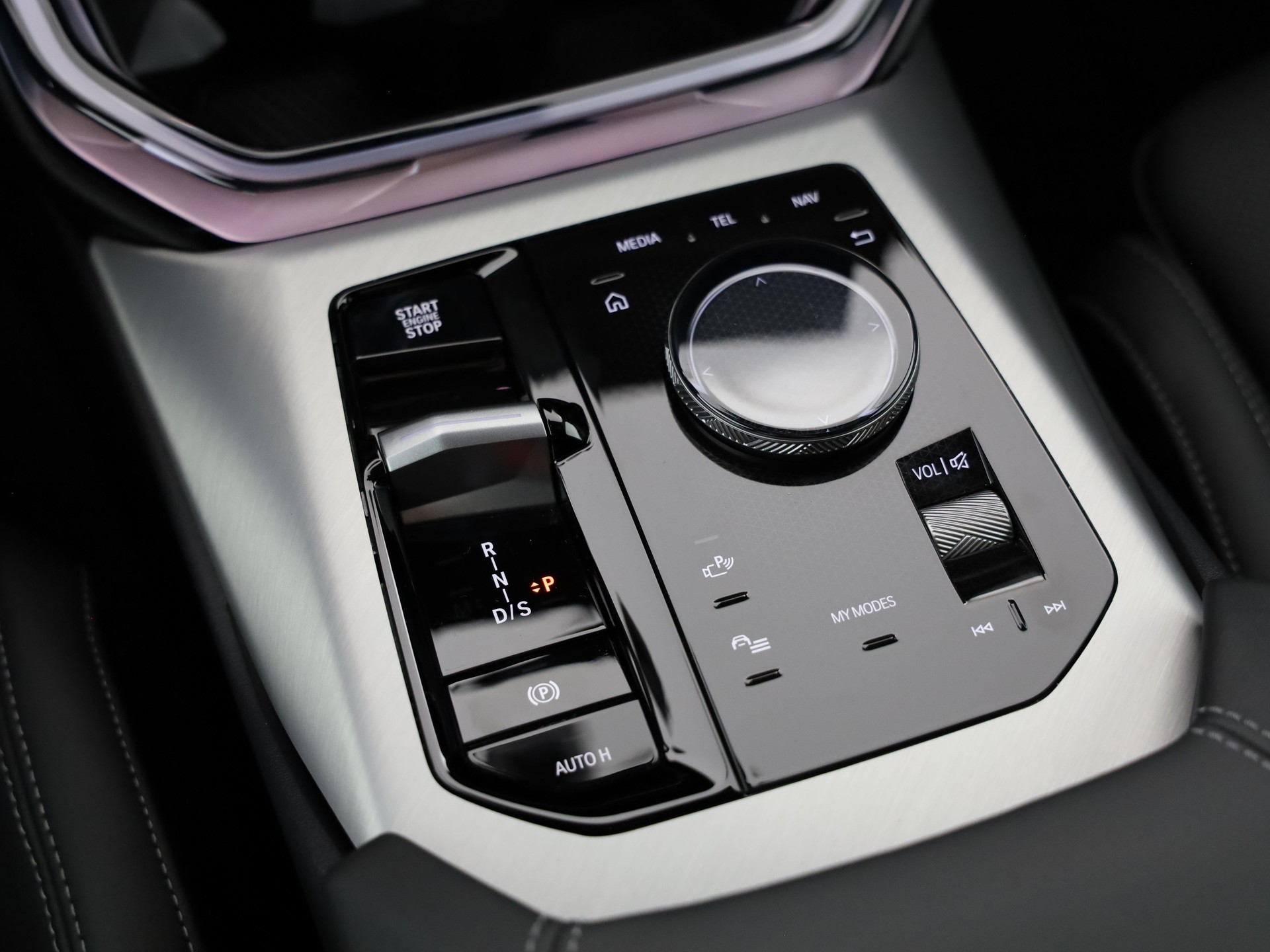 BMW X3 M50i-image-17
