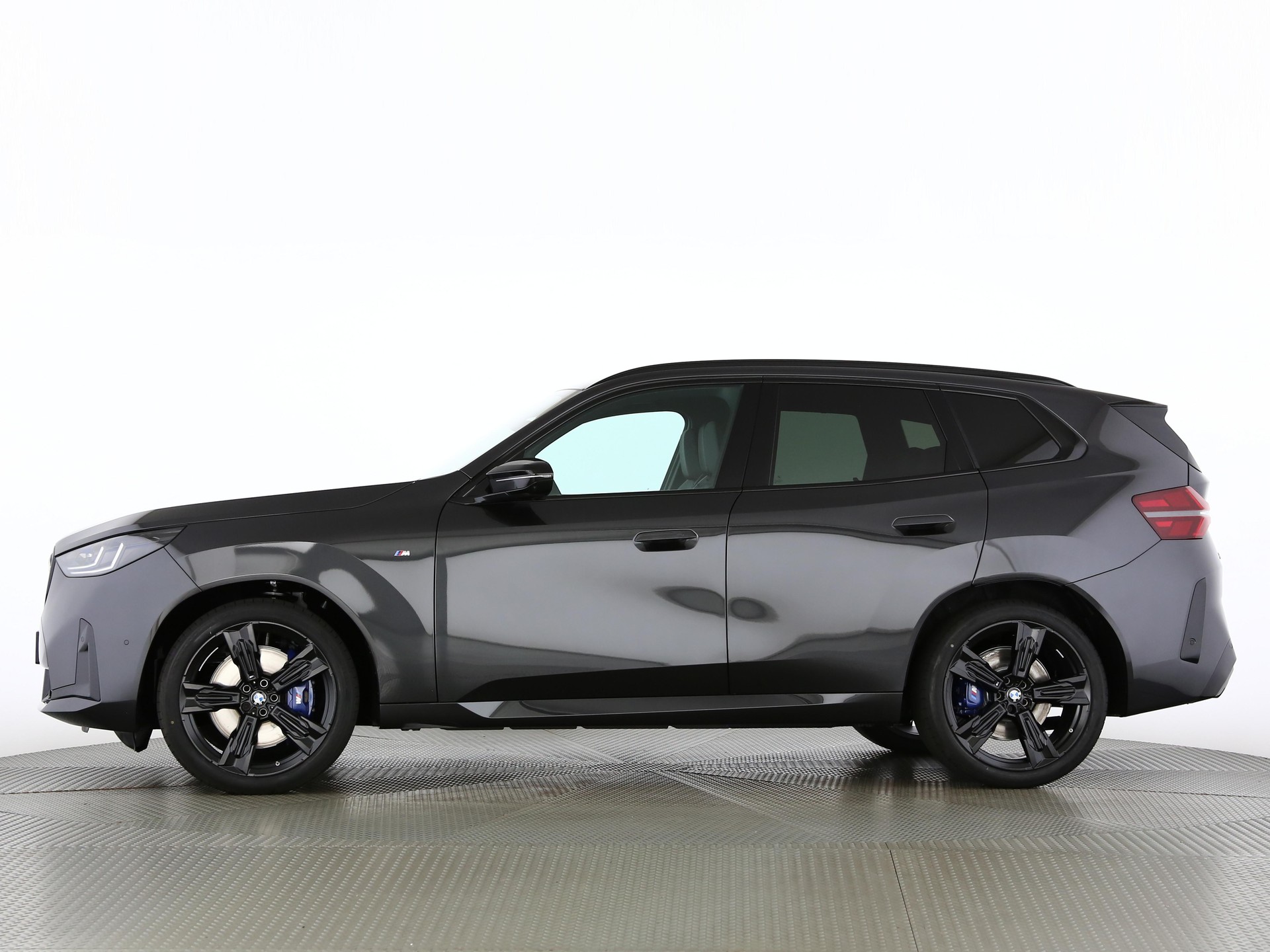 BMW X3 M50i-showroom-element-2