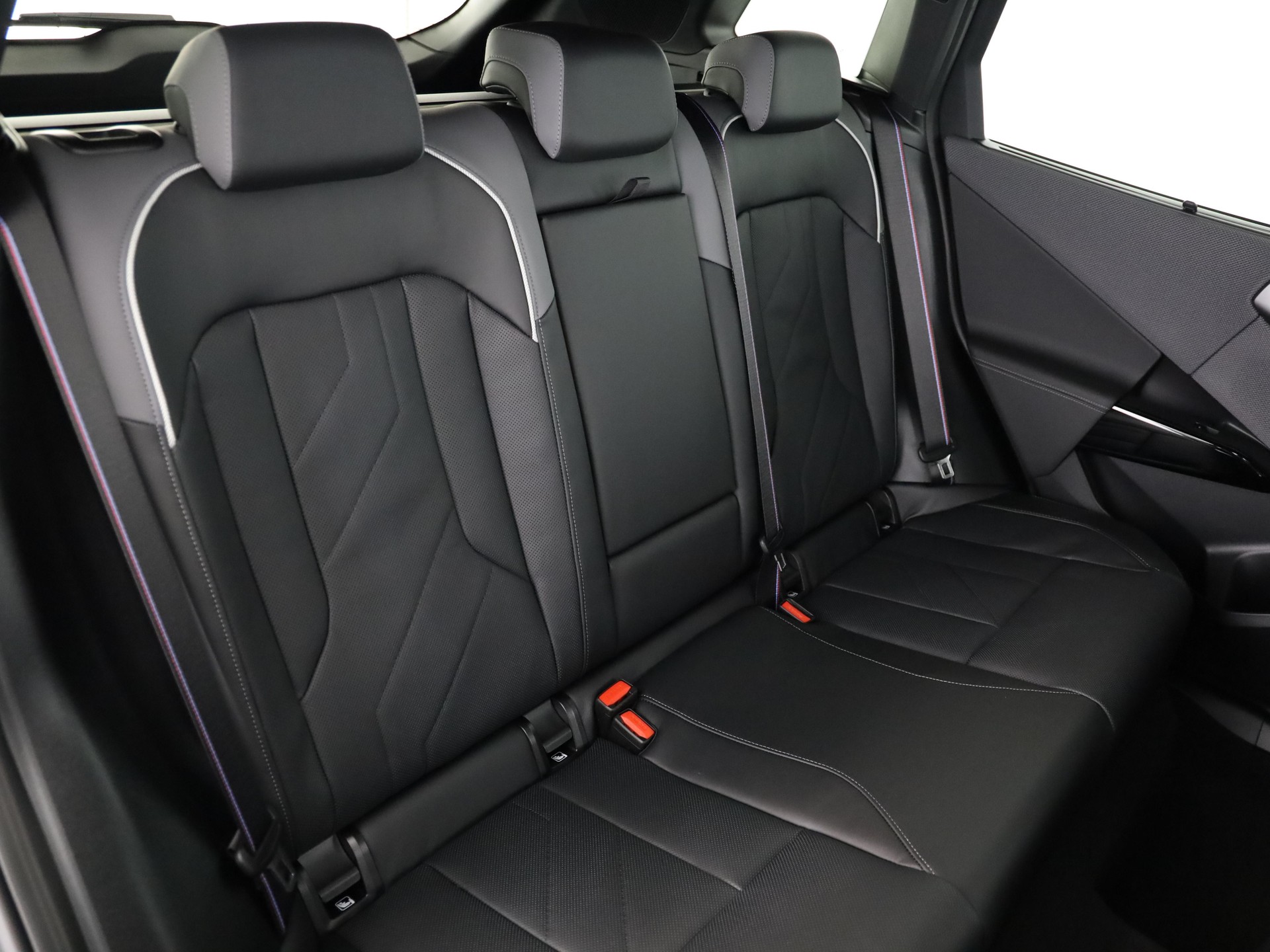 BMW X3 M50i-image-10