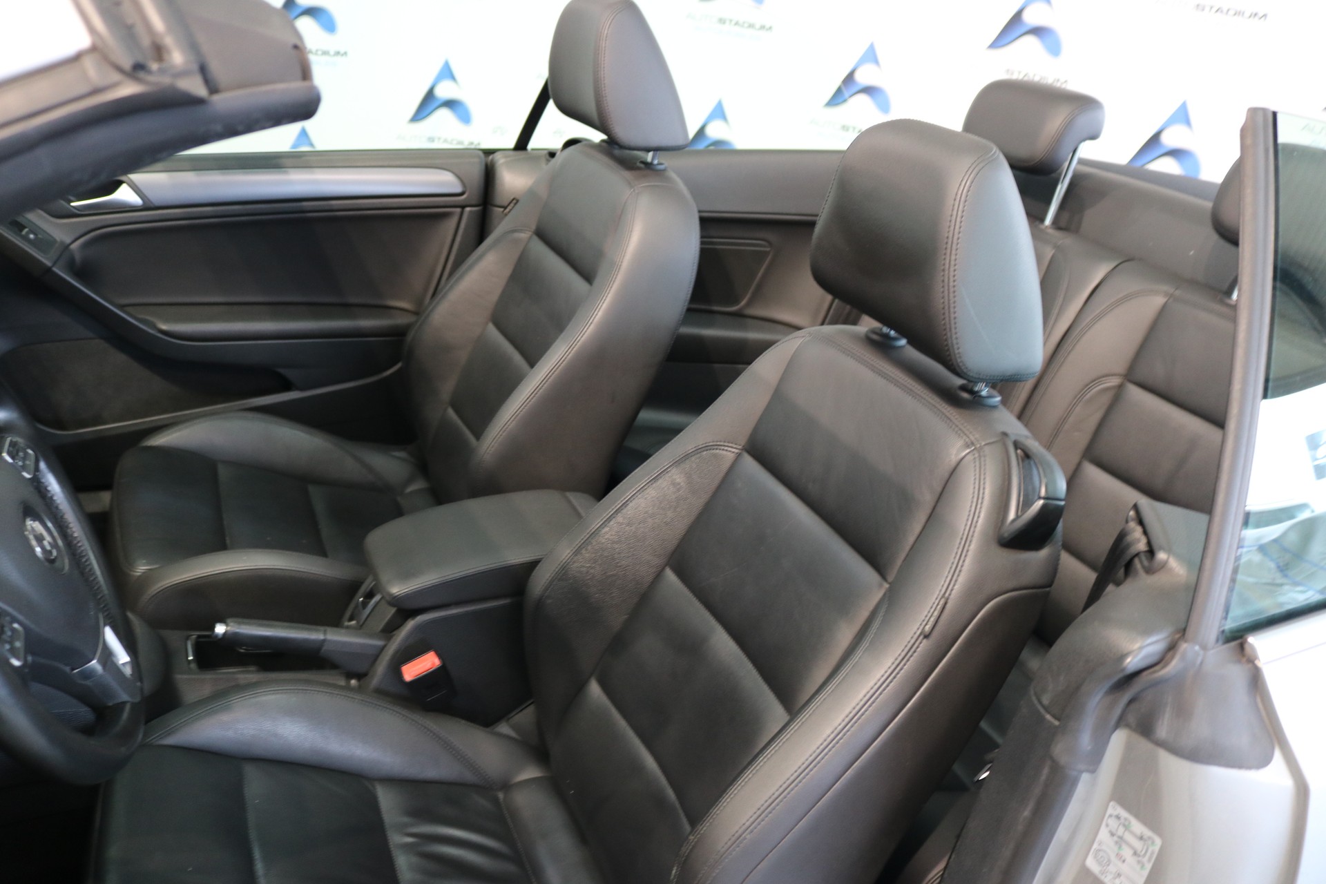 VW Golf Cabrio 1.4 TSI Lounge-showroom-element-3