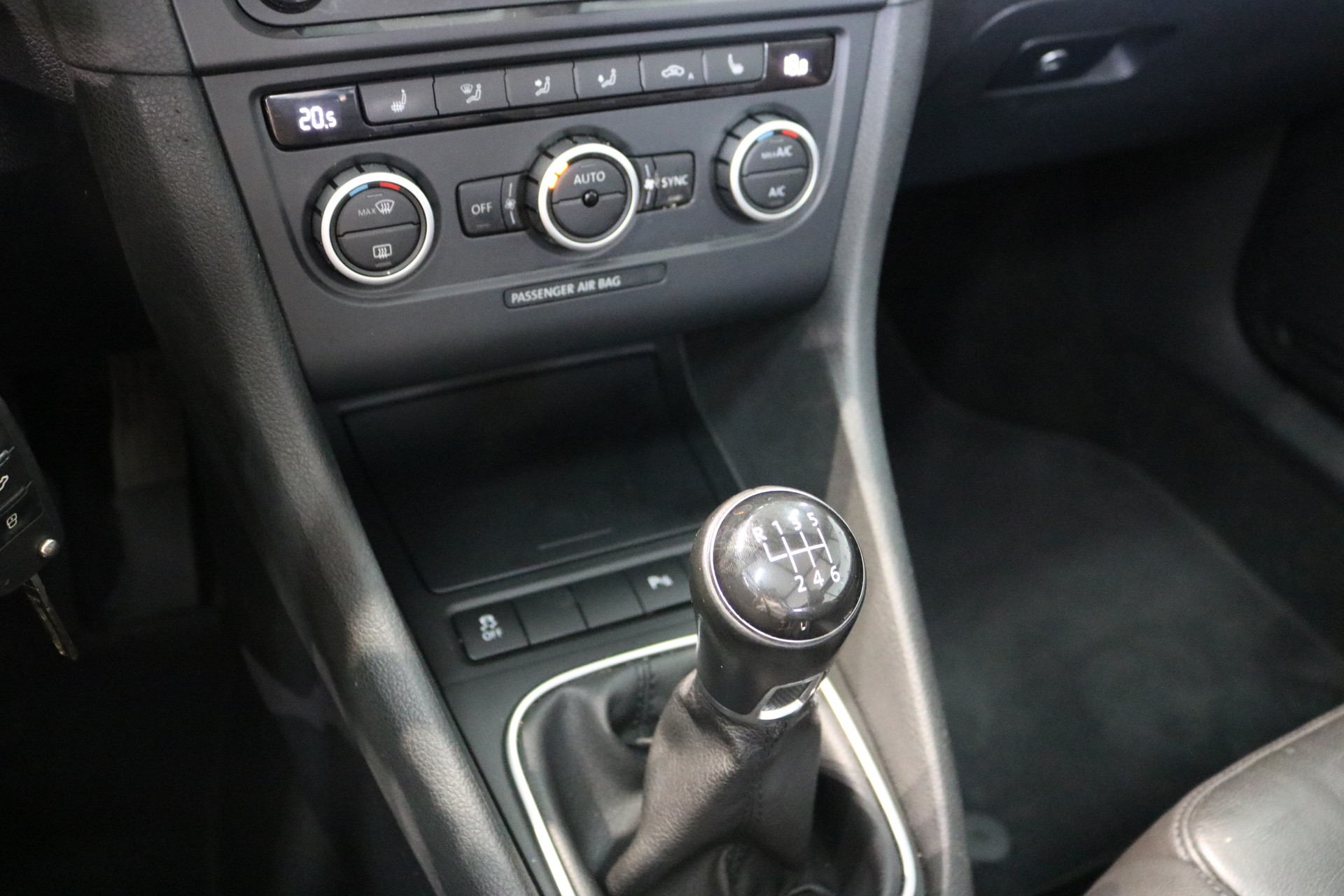 VW Golf Cabrio 1.4 TSI Lounge-image-36