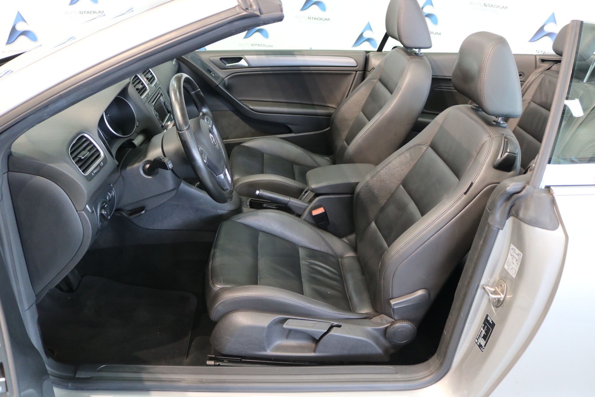 VW Golf Cabrio 1.4 TSI Lounge-showroom-element-2