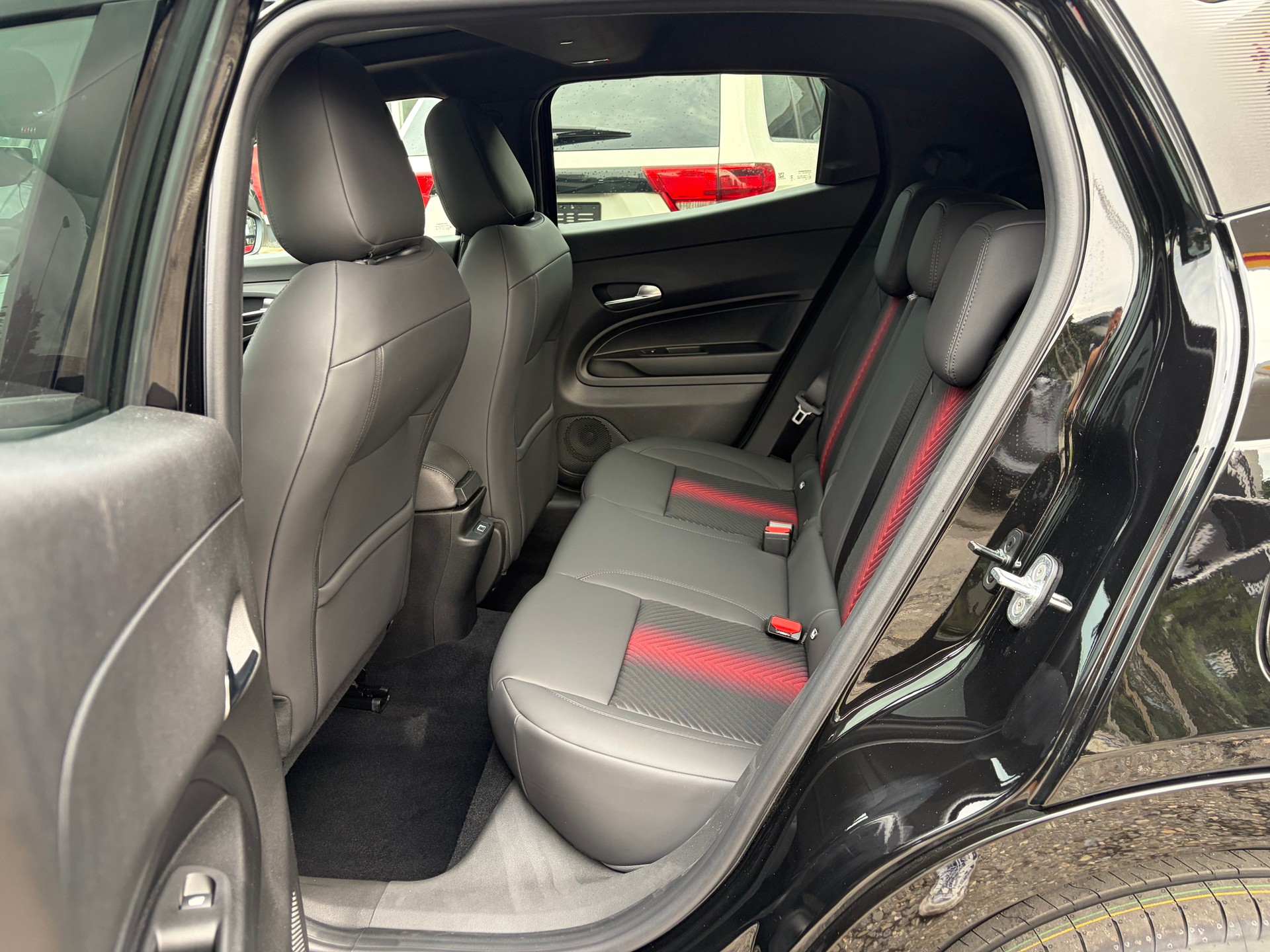 ALFA ROMEO Junior 1.2 48V Hybrid Q4-image-4