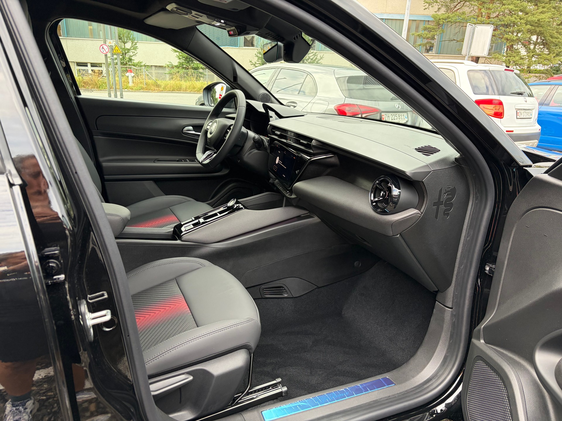 ALFA ROMEO Junior 1.2 48V Hybrid Q4-image-5