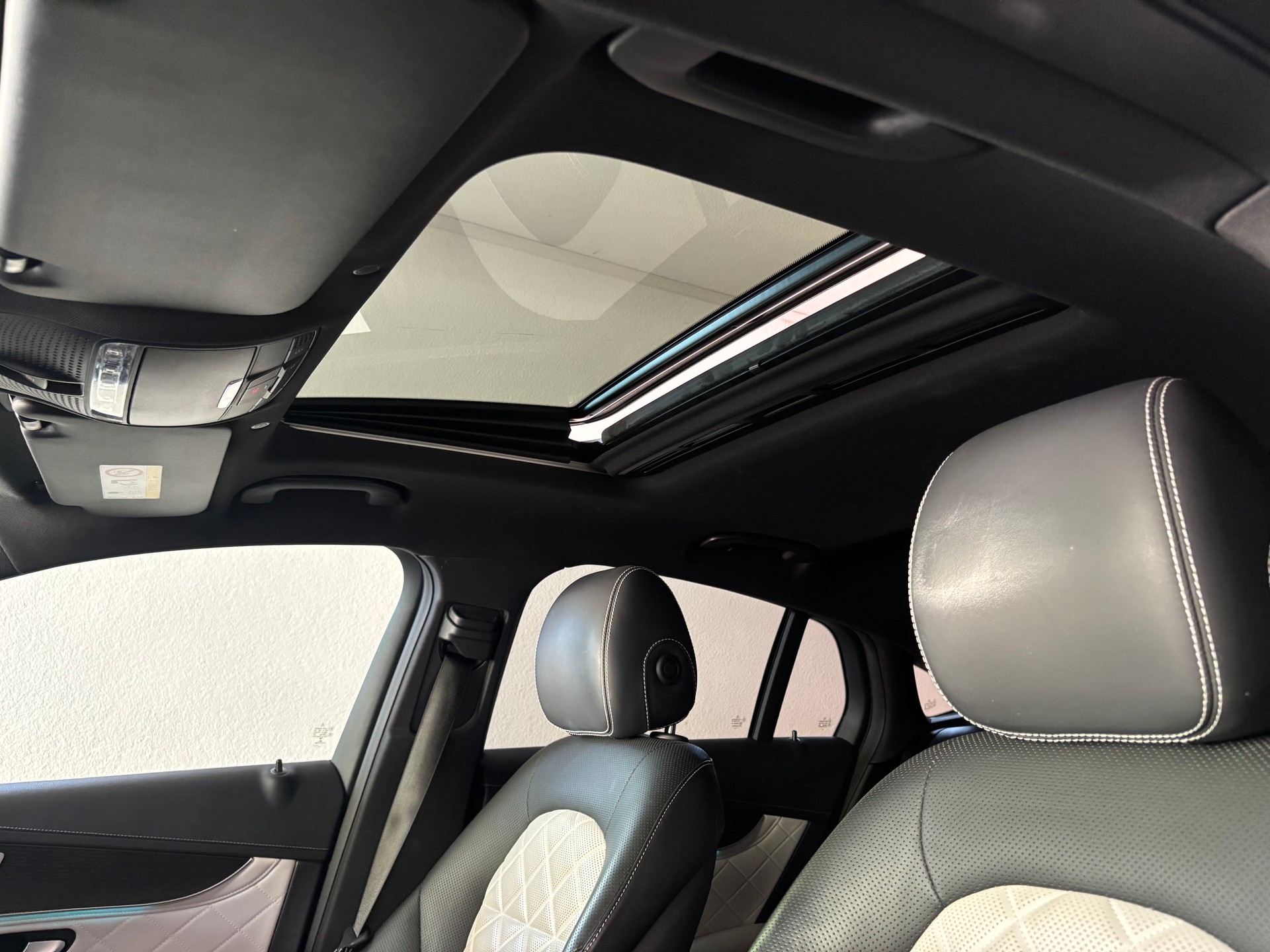MERCEDES-BENZ GLC Coupé 200 AMG Line 4Matic 9G-Tronic-image-13
