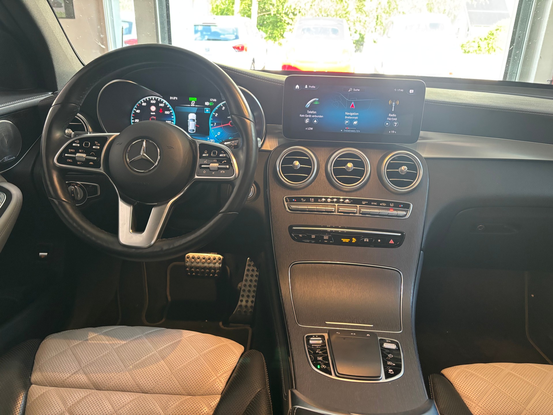MERCEDES-BENZ GLC Coupé 200 AMG Line 4Matic 9G-Tronic-image-8