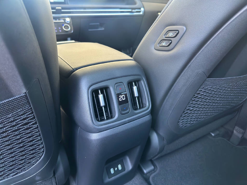 HYUNDAI TUCSON 1.6 T-GDi PHEV Vertex Swiss Edition 4WD-image-18