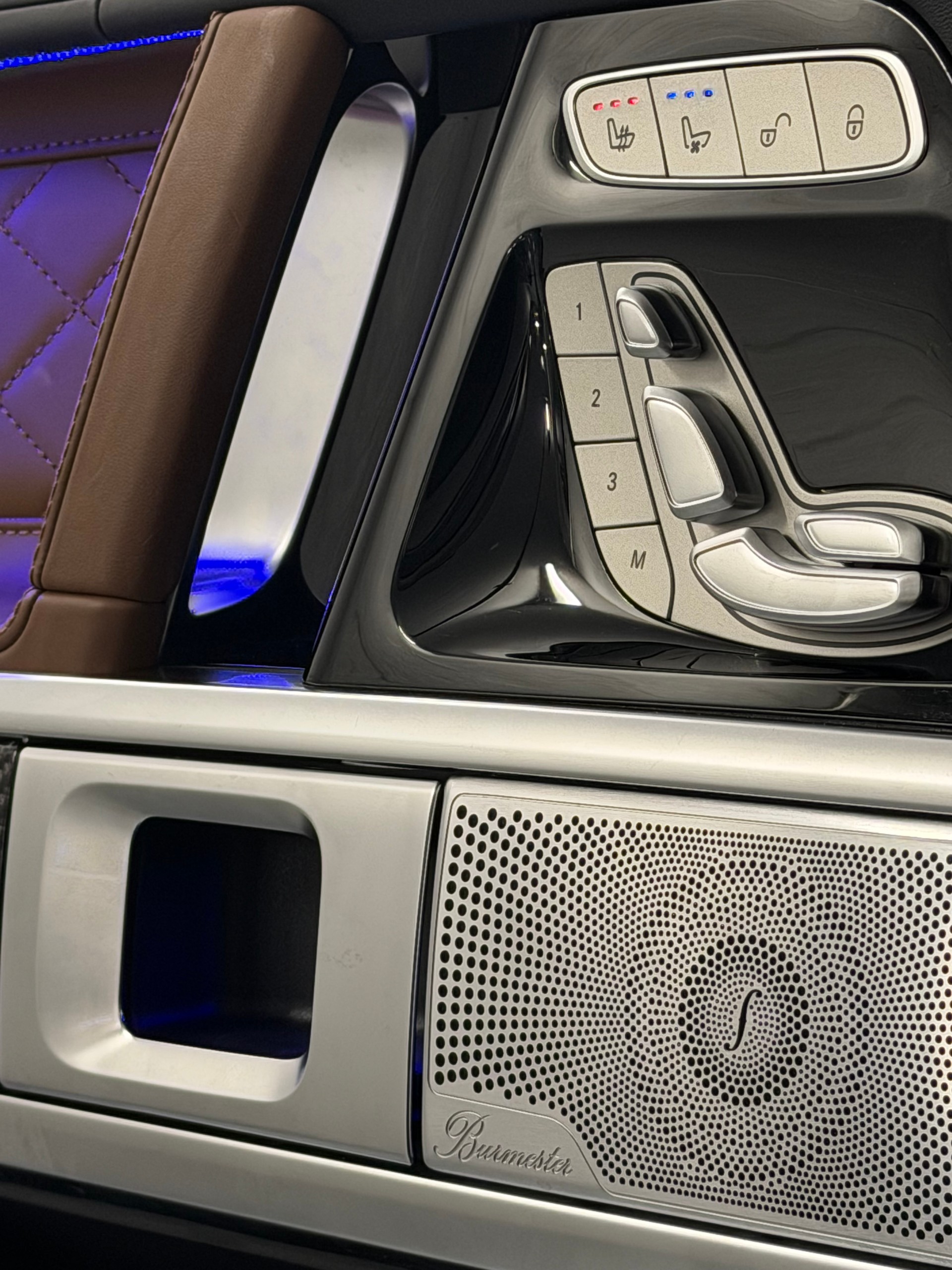 MERCEDES-BENZ G 63 AMG 9G-Tronic-image-13