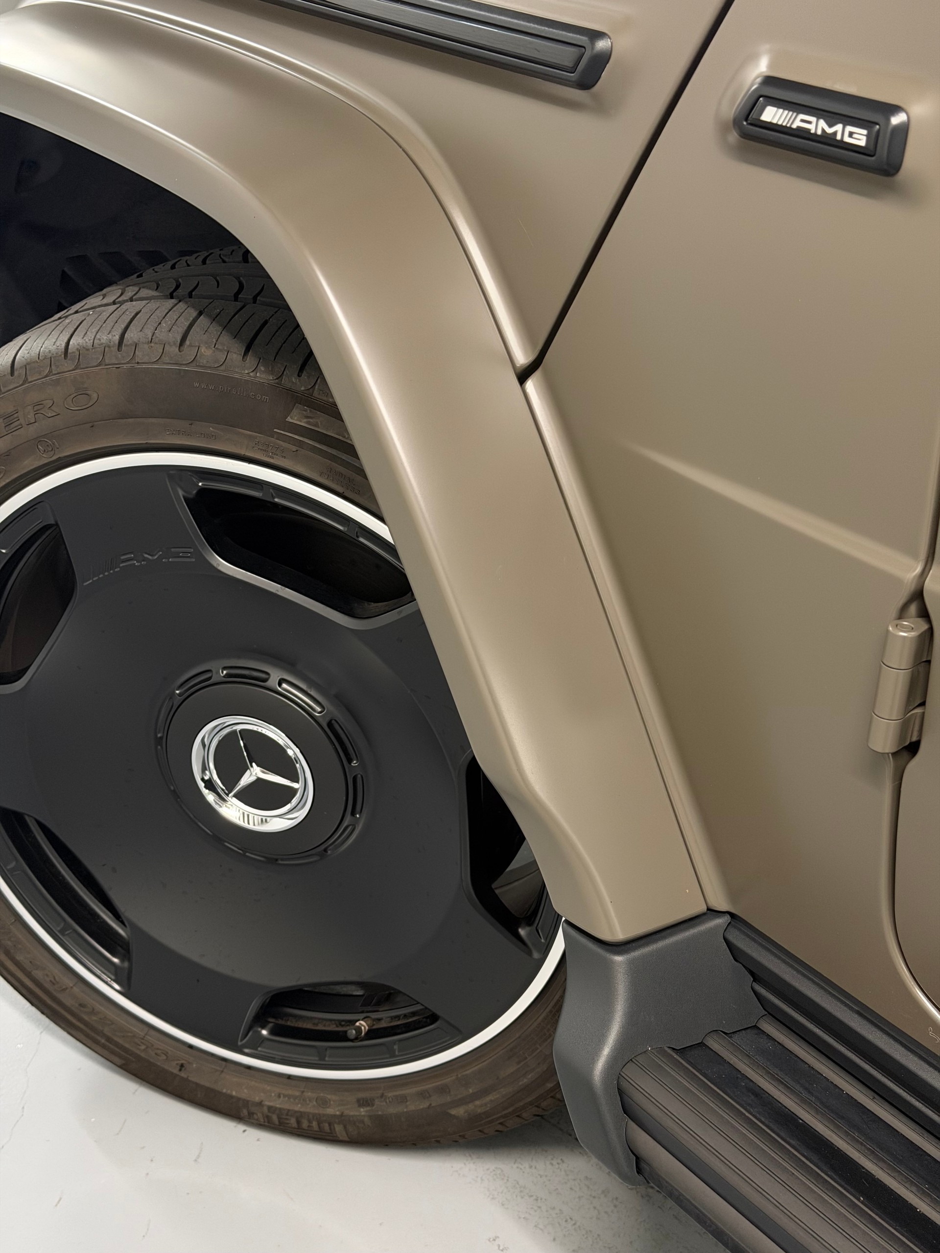 MERCEDES-BENZ G 63 AMG 9G-Tronic-image-23