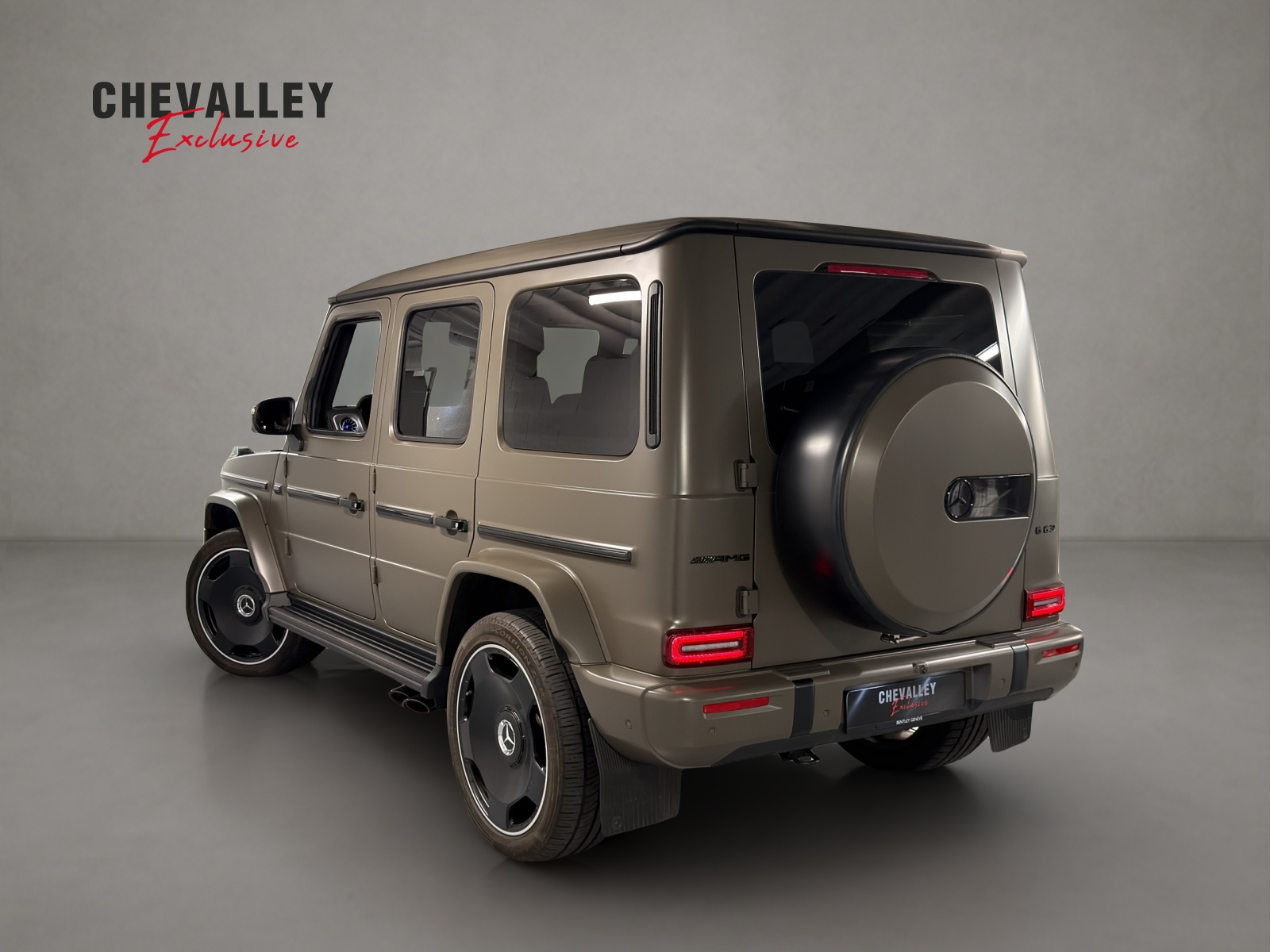 MERCEDES-BENZ G 63 AMG 9G-Tronic-showroom-element-3