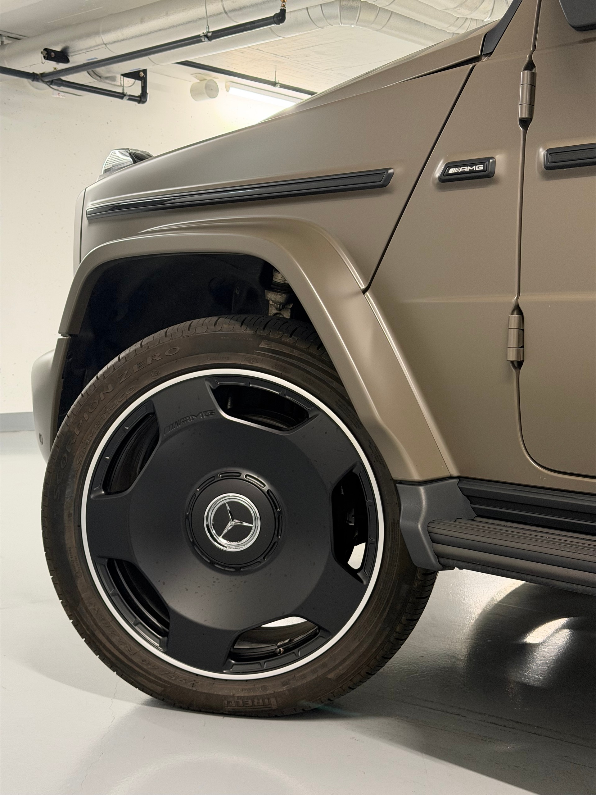 MERCEDES-BENZ G 63 AMG 9G-Tronic-image-22