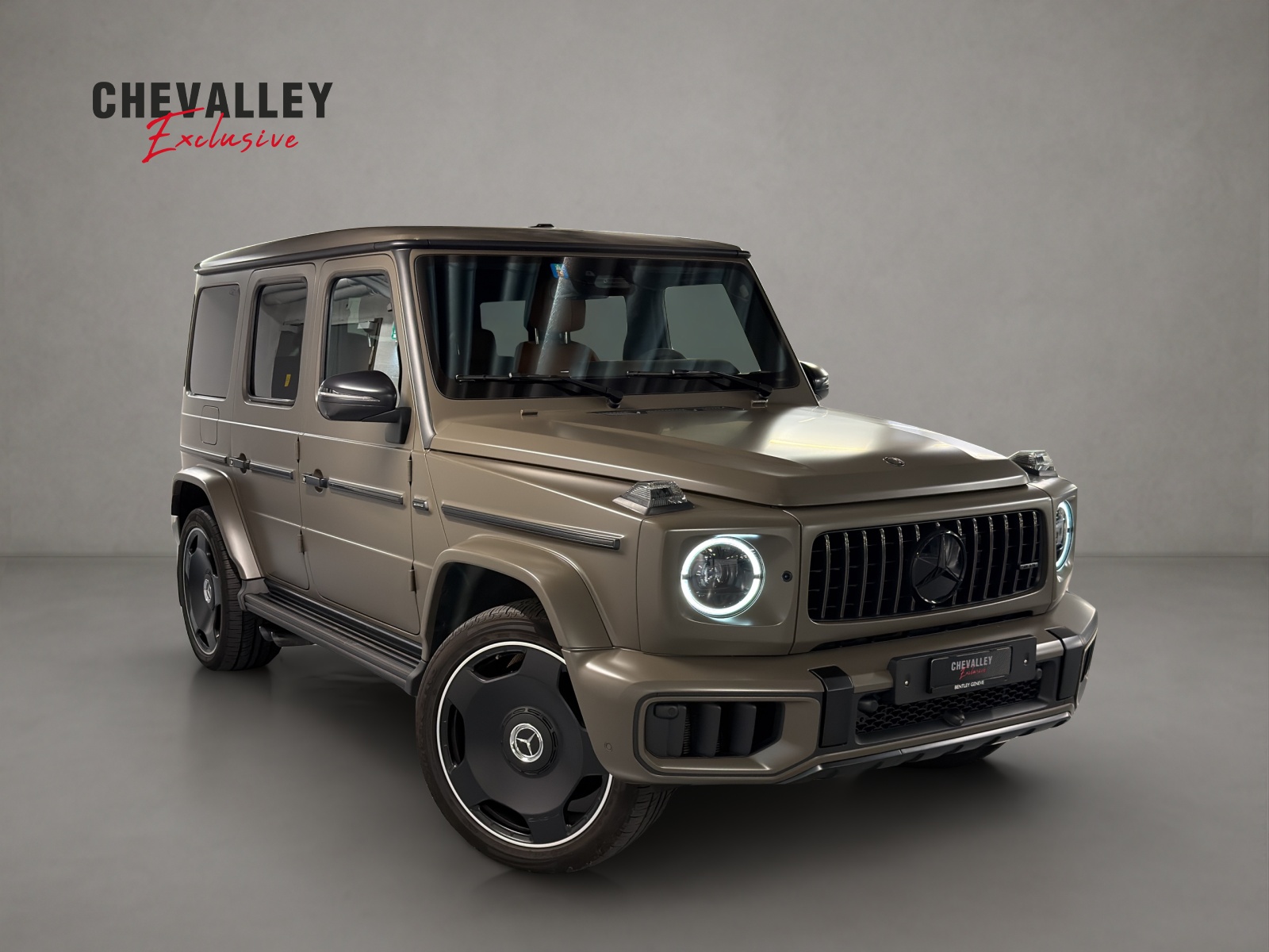 MERCEDES-BENZ G 63 AMG 9G-Tronic-showroom-element-2