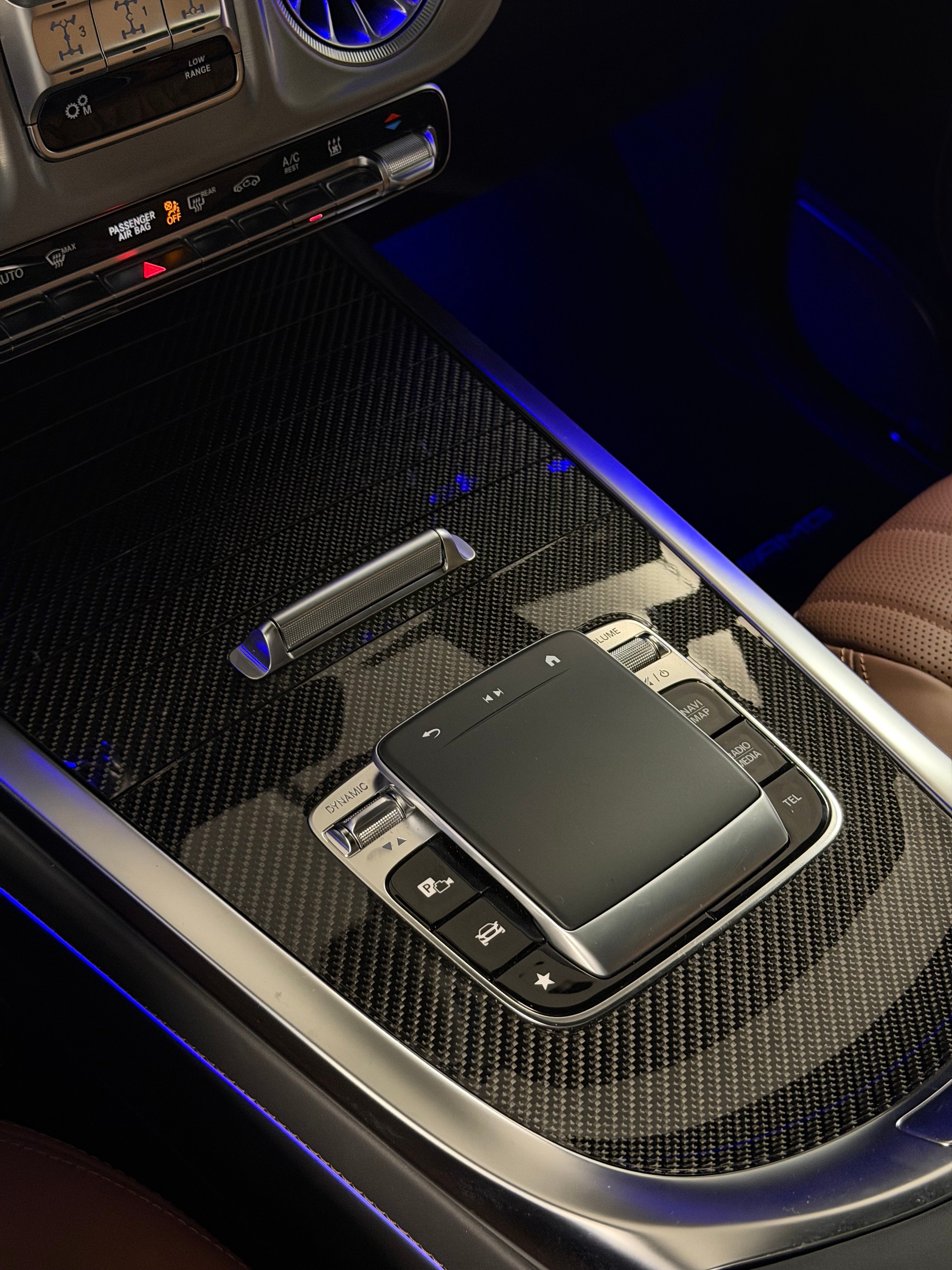 MERCEDES-BENZ G 63 AMG 9G-Tronic-image-18