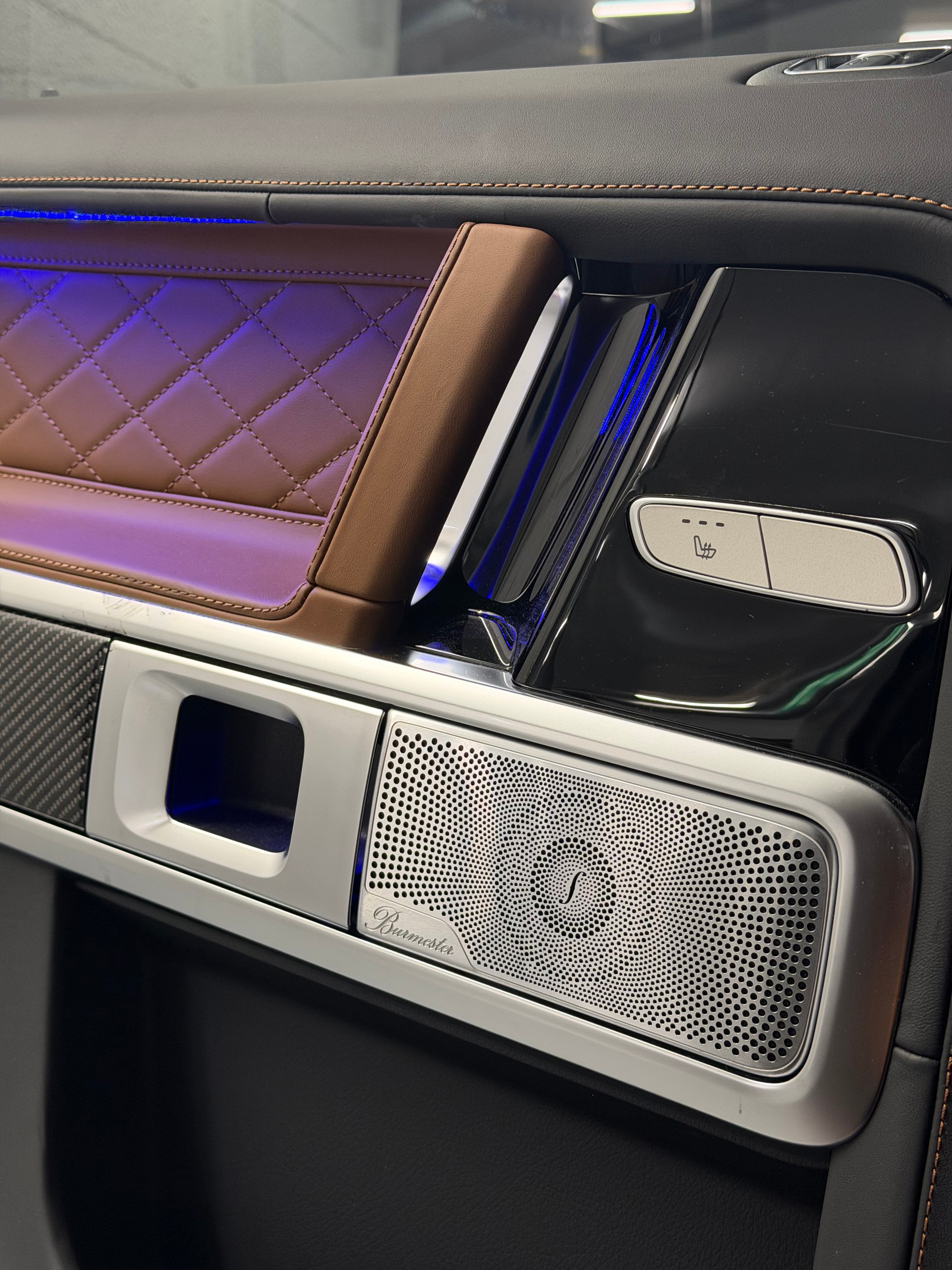 MERCEDES-BENZ G 63 AMG 9G-Tronic-image-16
