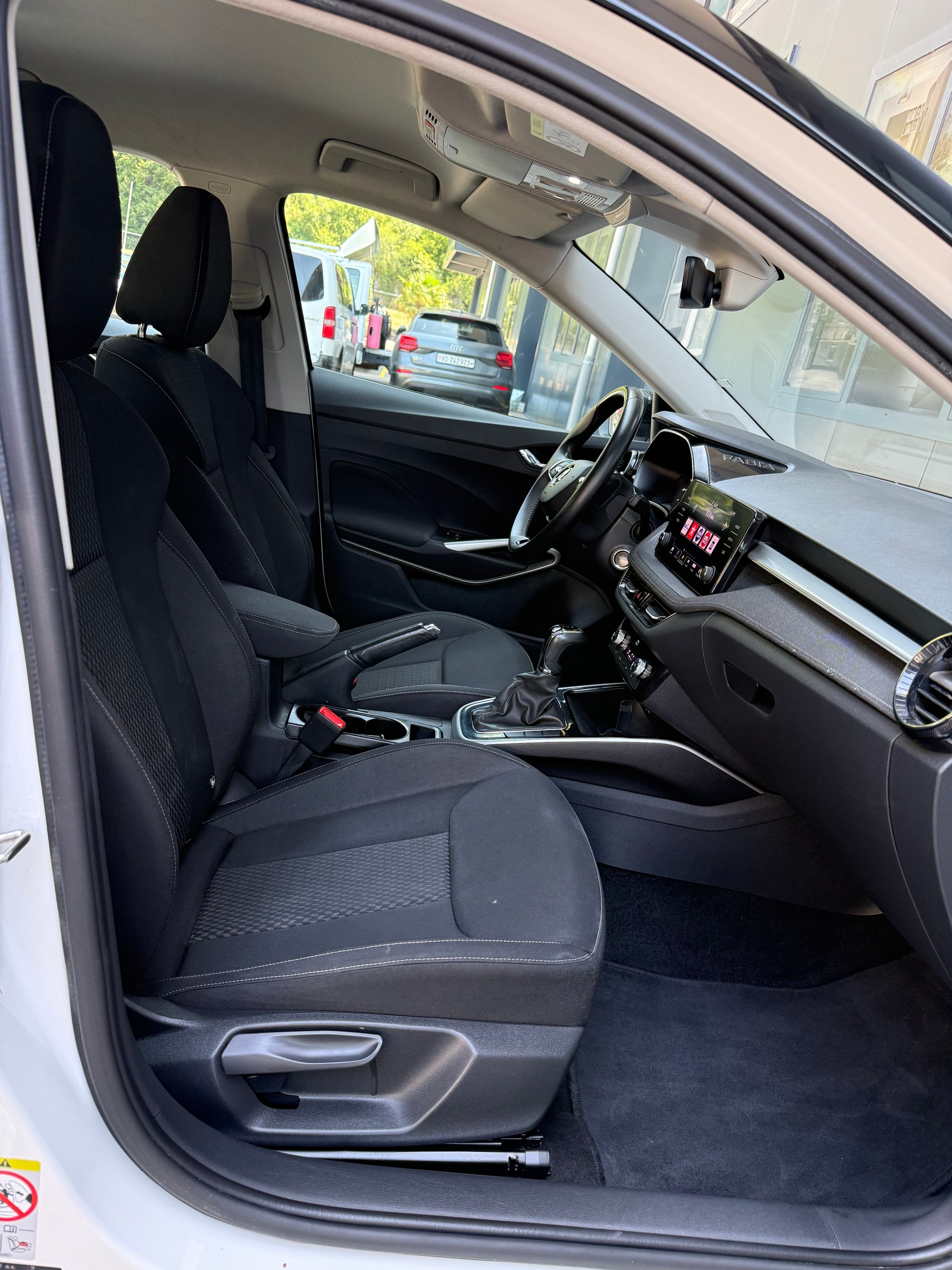 SKODA Fabia 1.0 TSI Style DSG-image-10