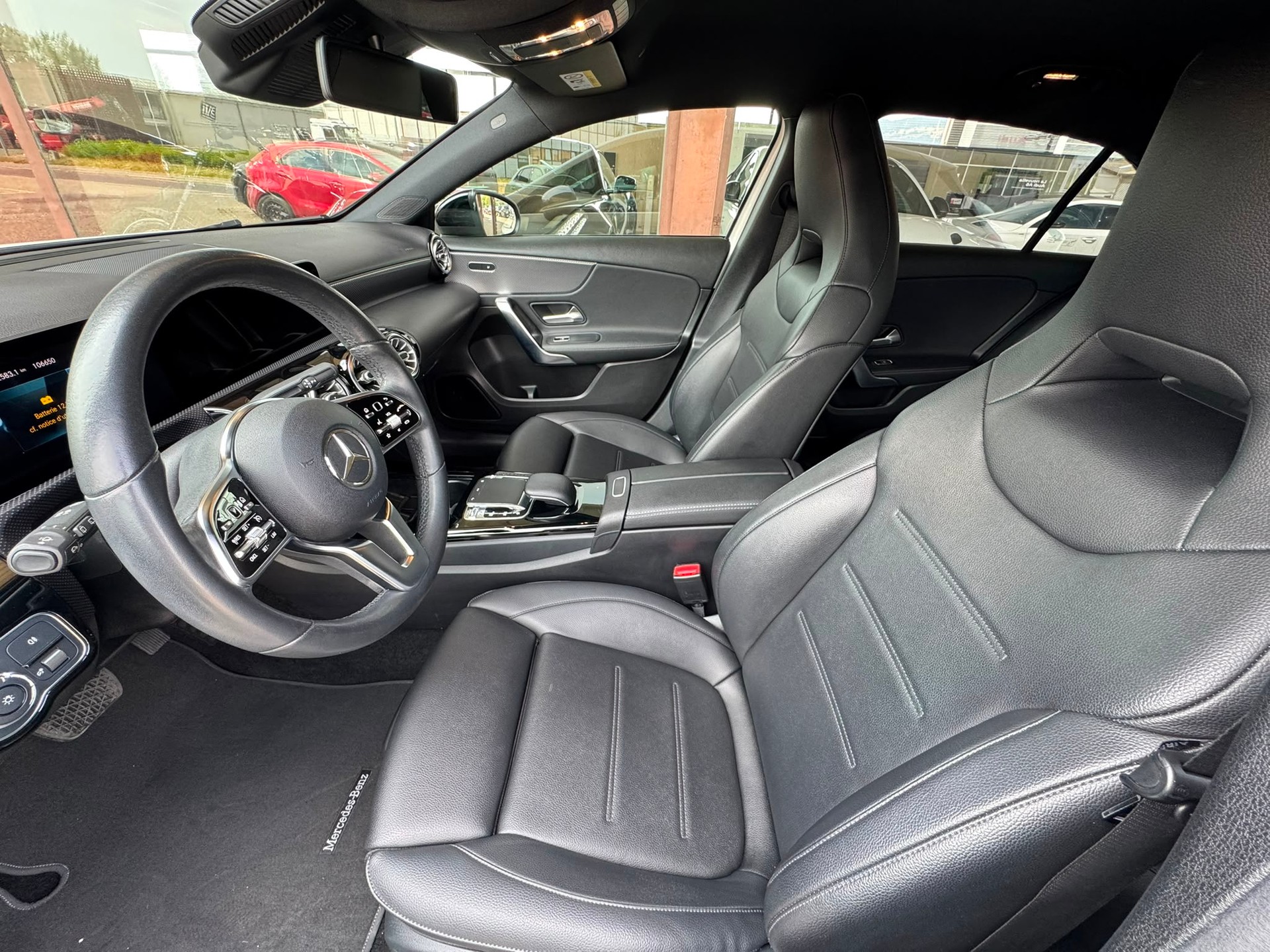 MERCEDES-BENZ A 200 Progressive 7G-DCT-image-6