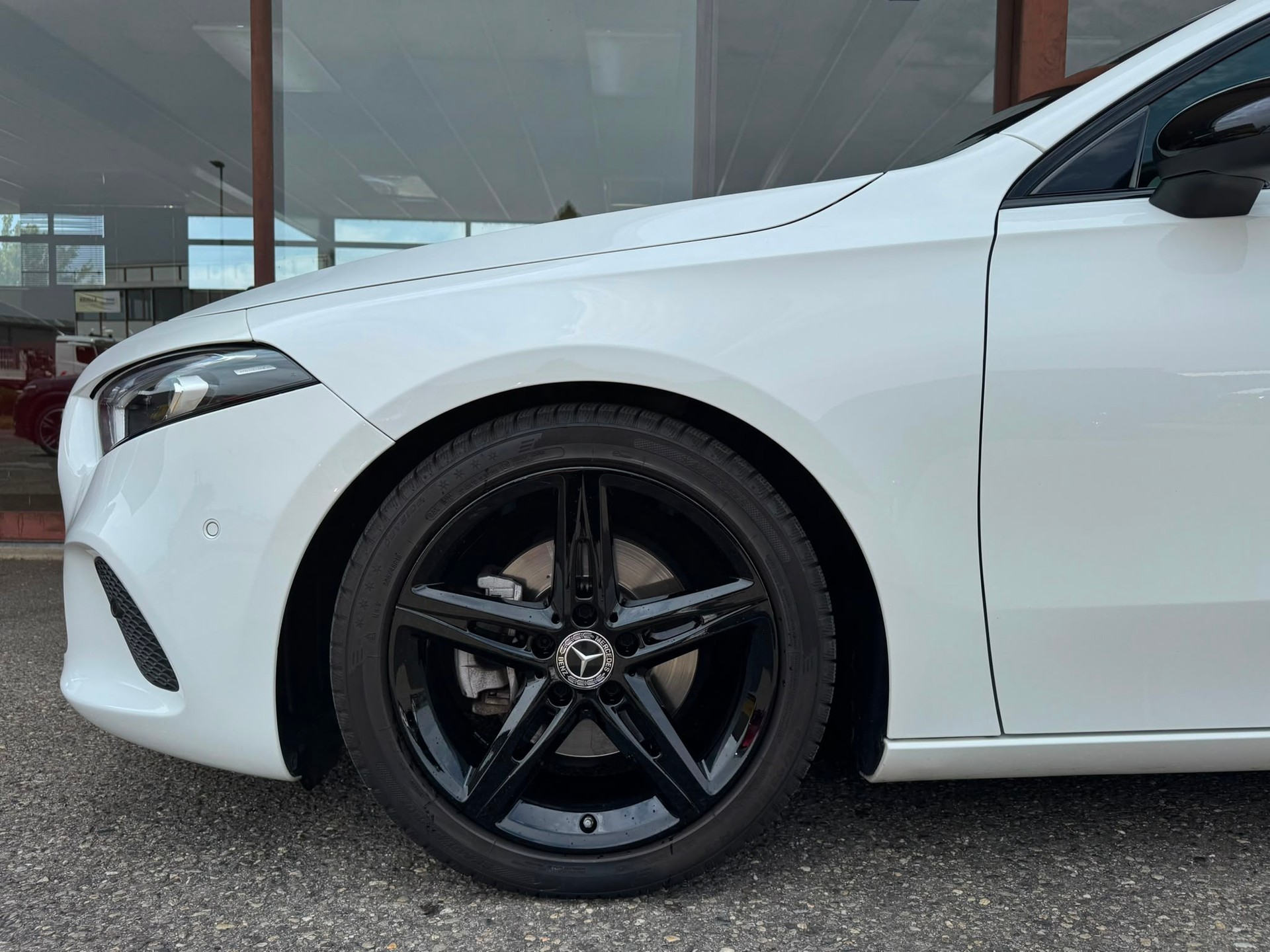 MERCEDES-BENZ A 200 Progressive 7G-DCT-image-5