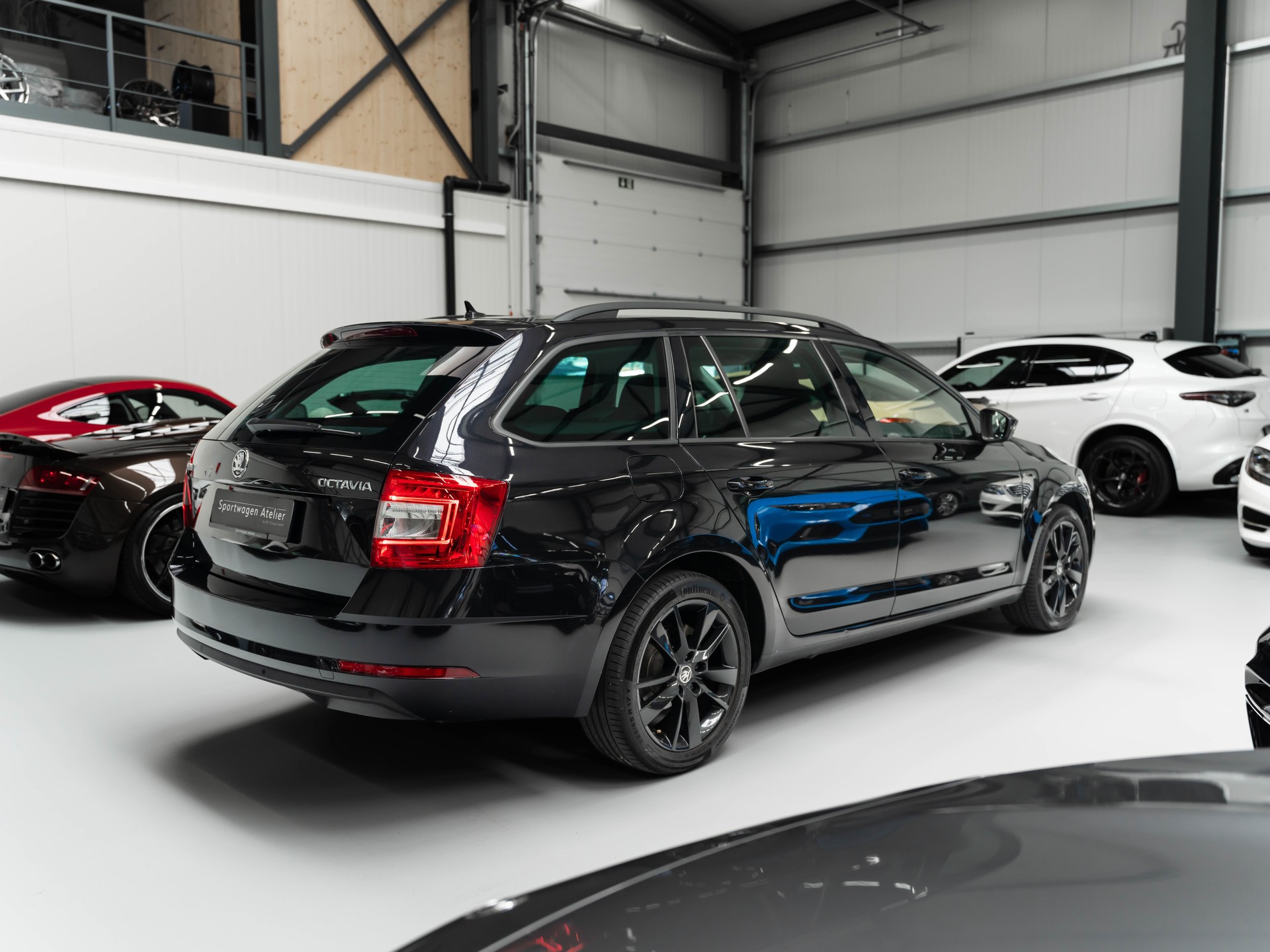 SKODA Octavia Combi 1.6 TDI Ambition DSG-showroom-element-3
