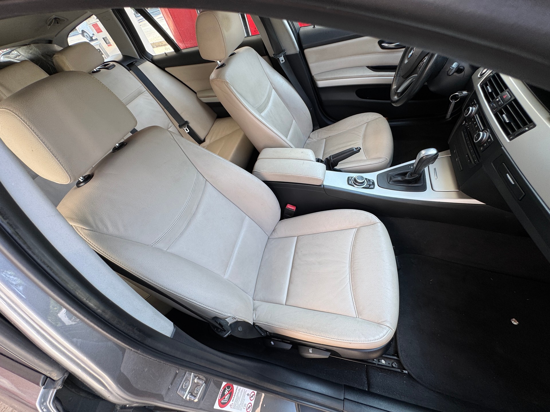 BMW 320d xDrive Touring Steptronic-image-7