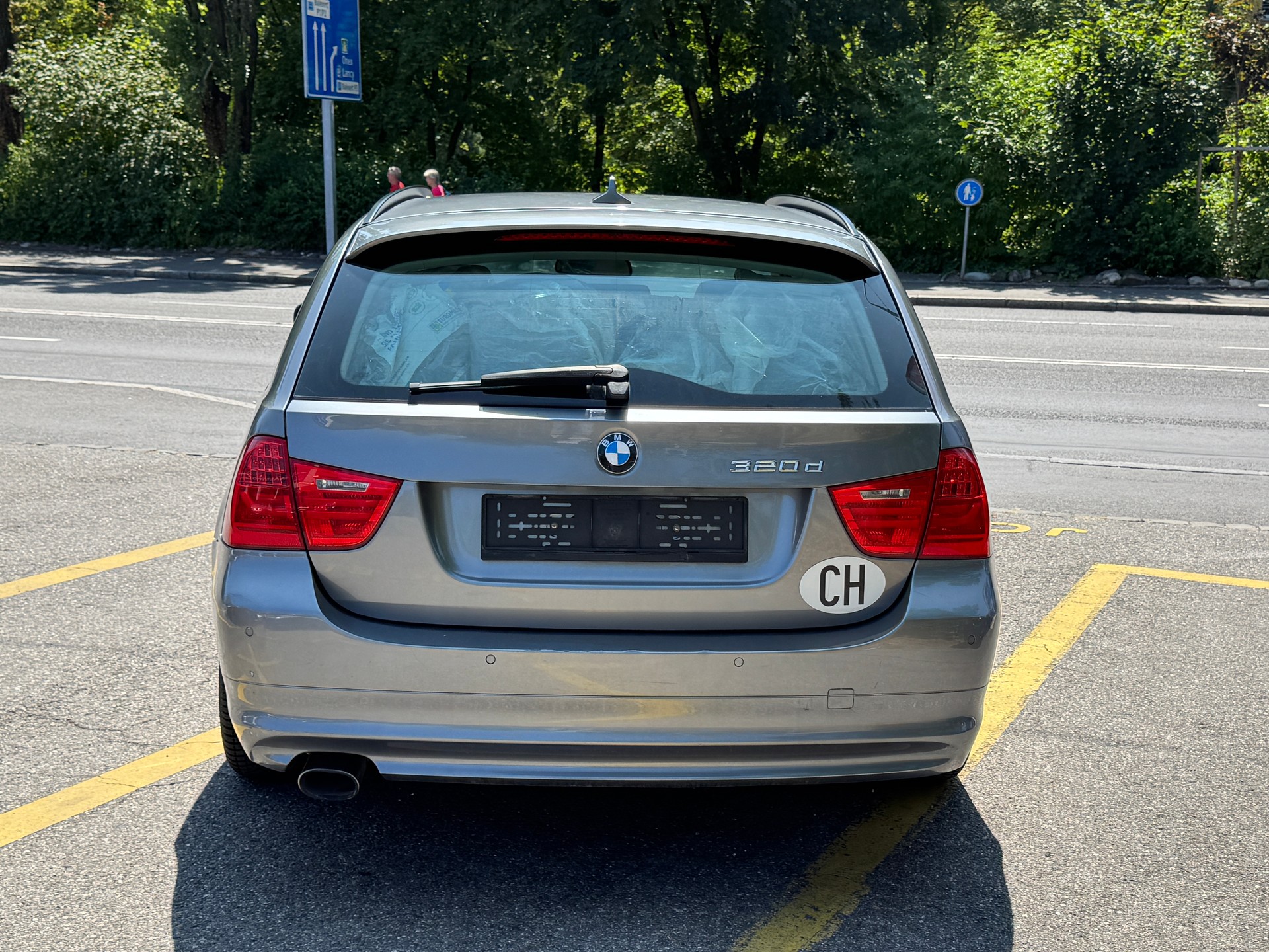 BMW 320d xDrive Touring Steptronic-image-3