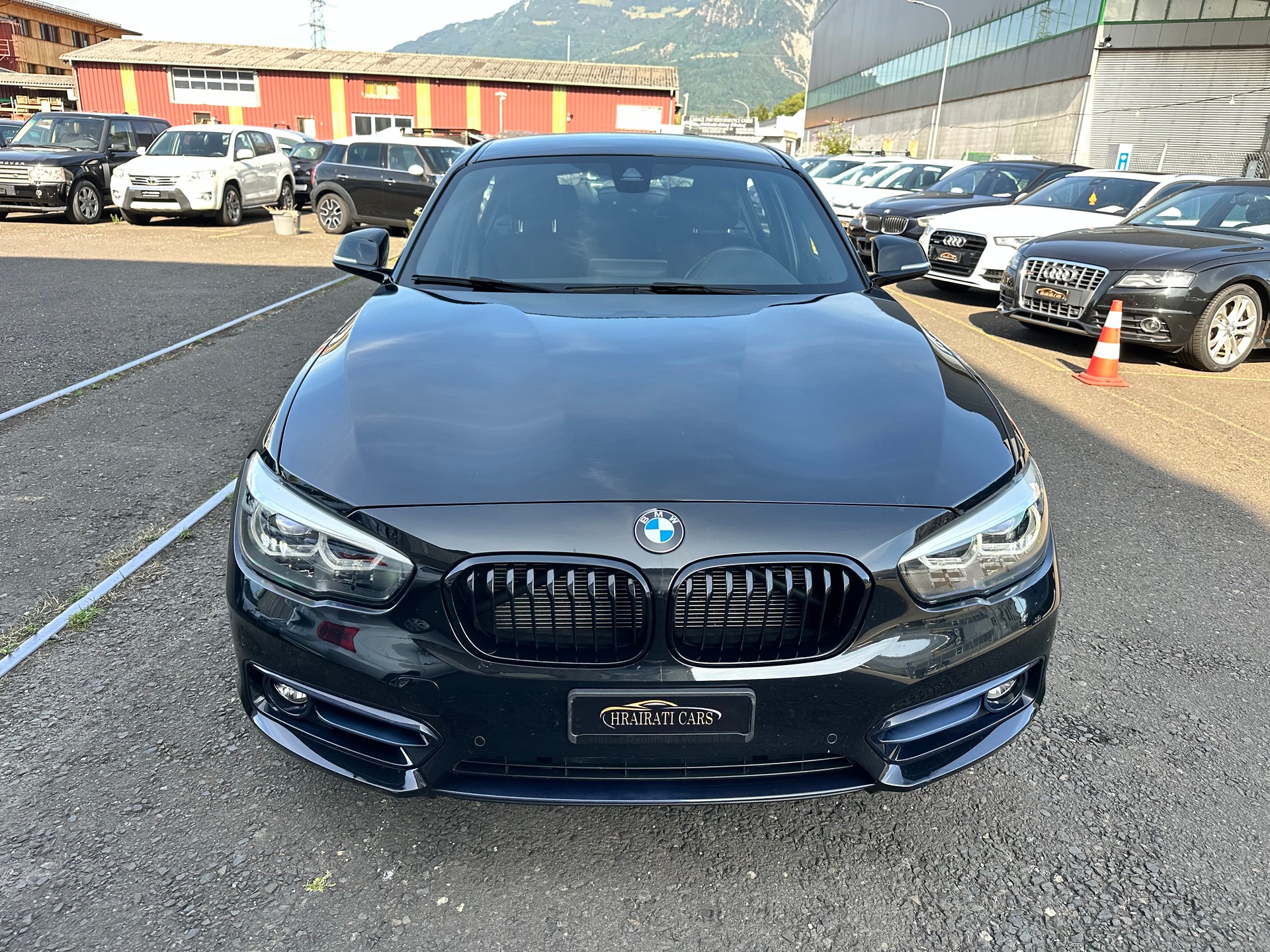 BMW 118i Essential Edition