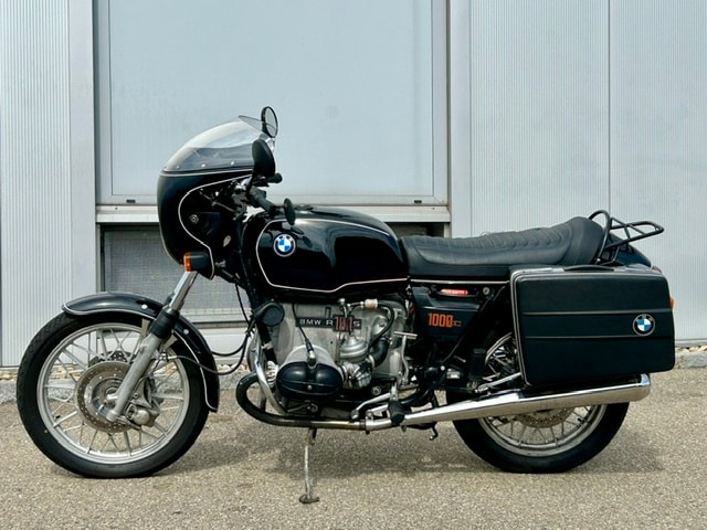BMW S