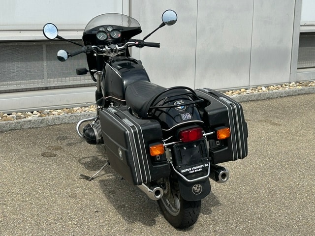 BMW S-image-12