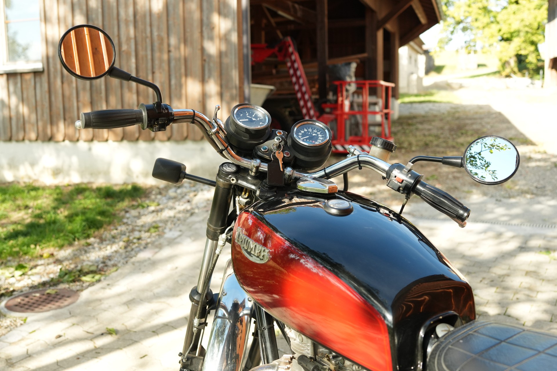 TRIUMPH T140E-image-4