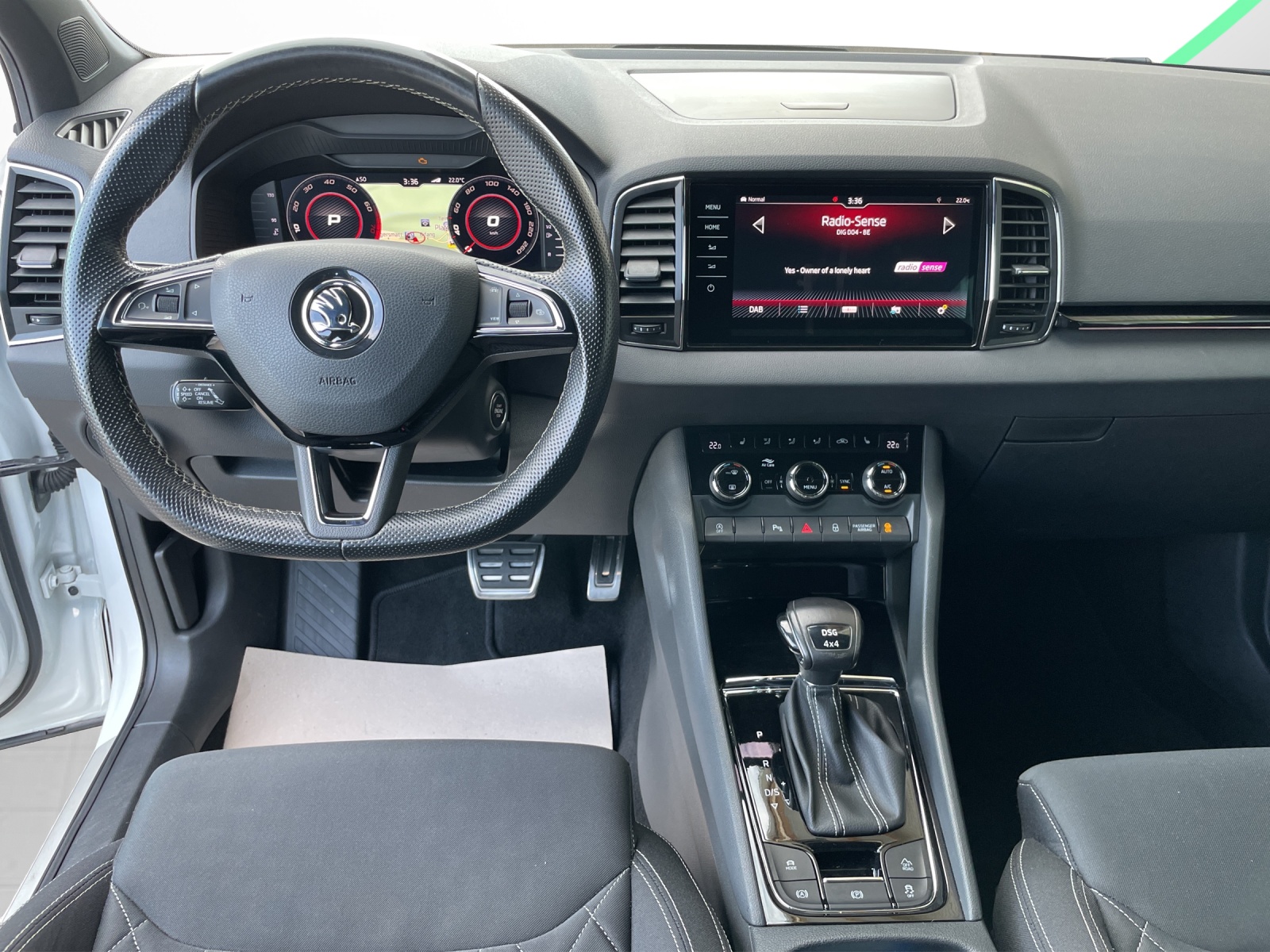 SKODA Karoq 2.0 TSI SportLine 4x4 DSG-image-9