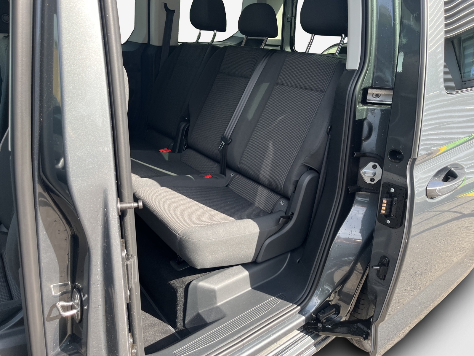 VW Caddy 2.0 TDI Liberty DSG-image-11