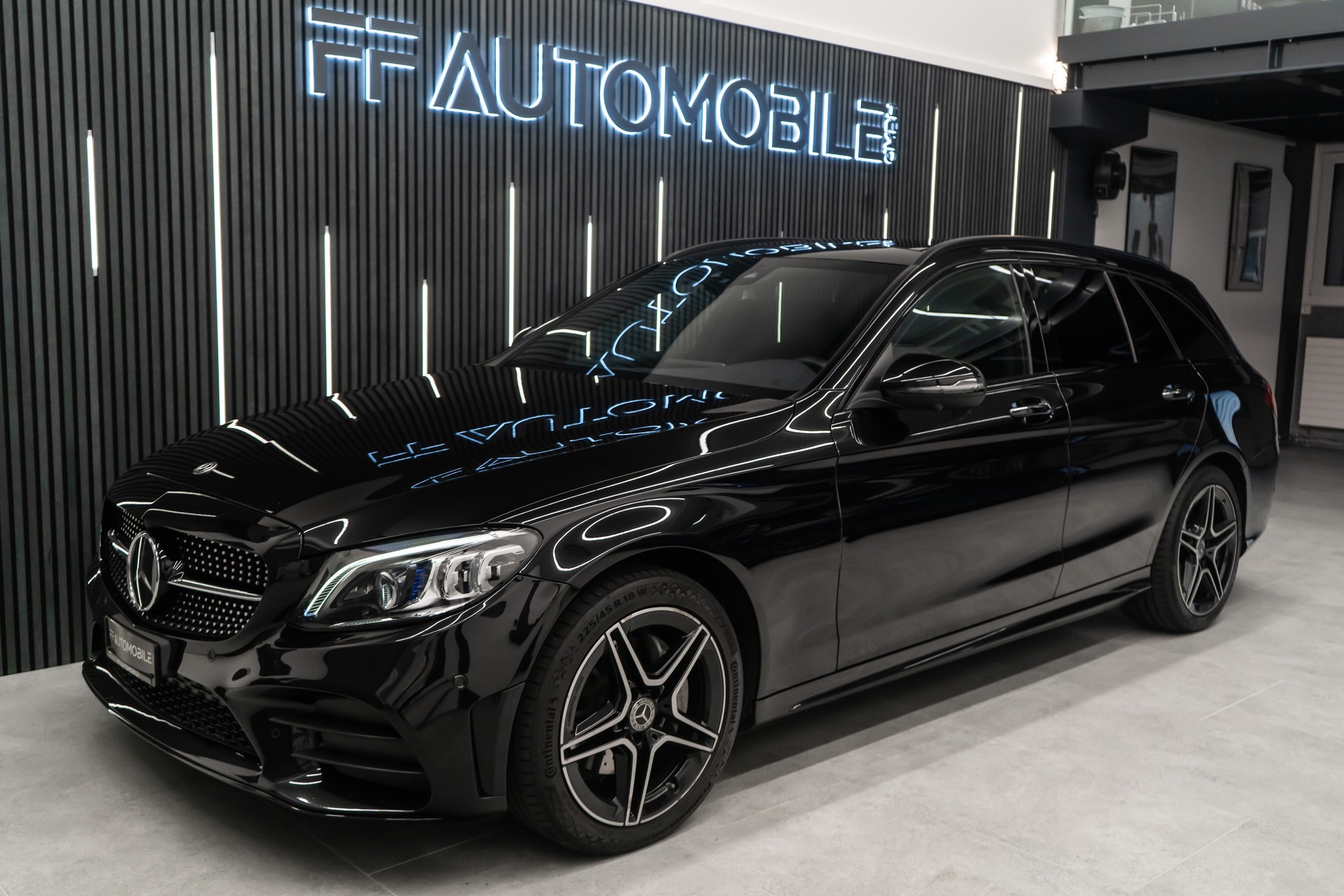 MERCEDES-BENZ C 200 Swiss Star AMG Line 4M 9G-Tronic-showroom-element-2