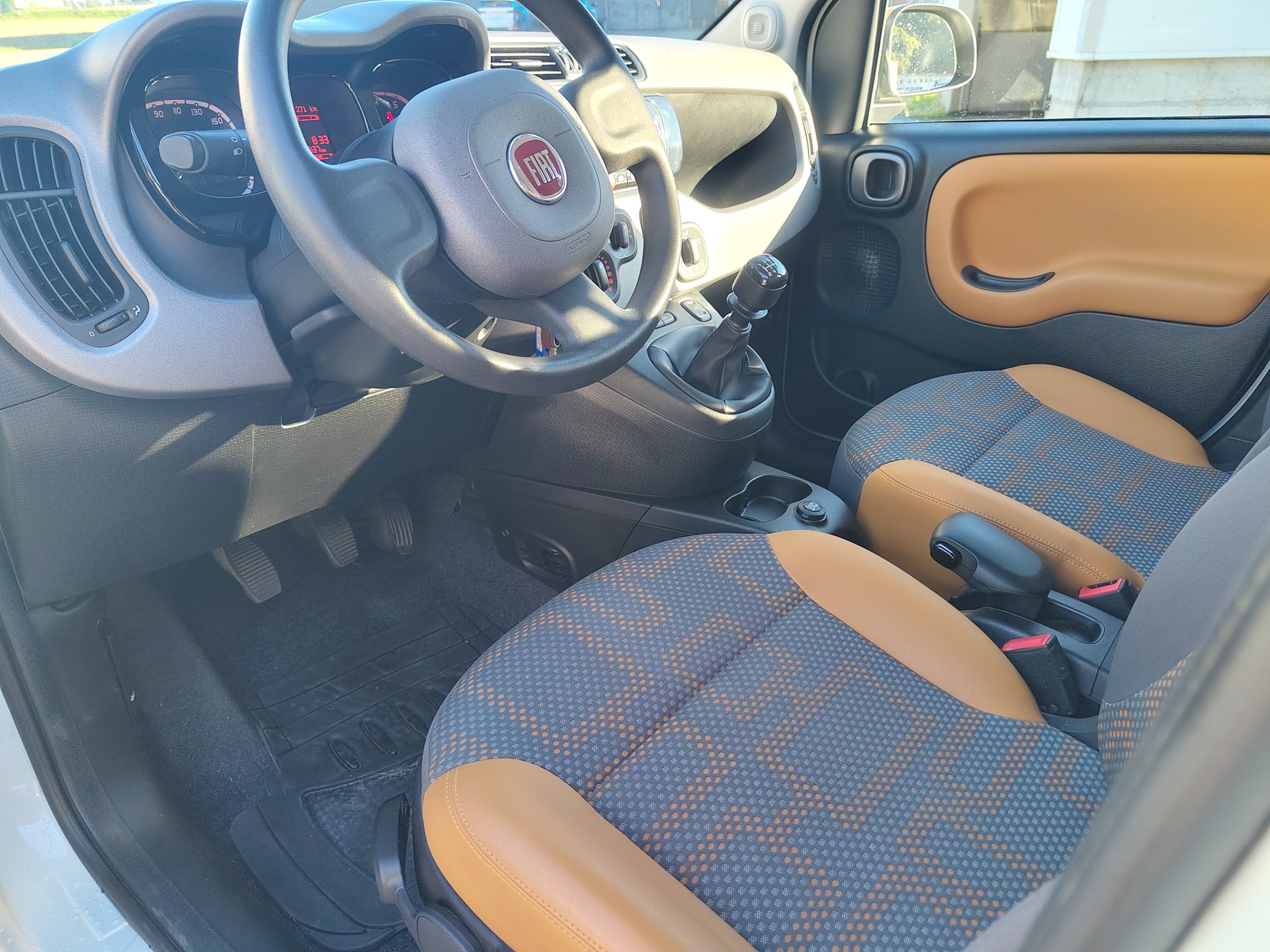FIAT Panda 0.9 Twinair Turbo Climbing 4x4-image-4