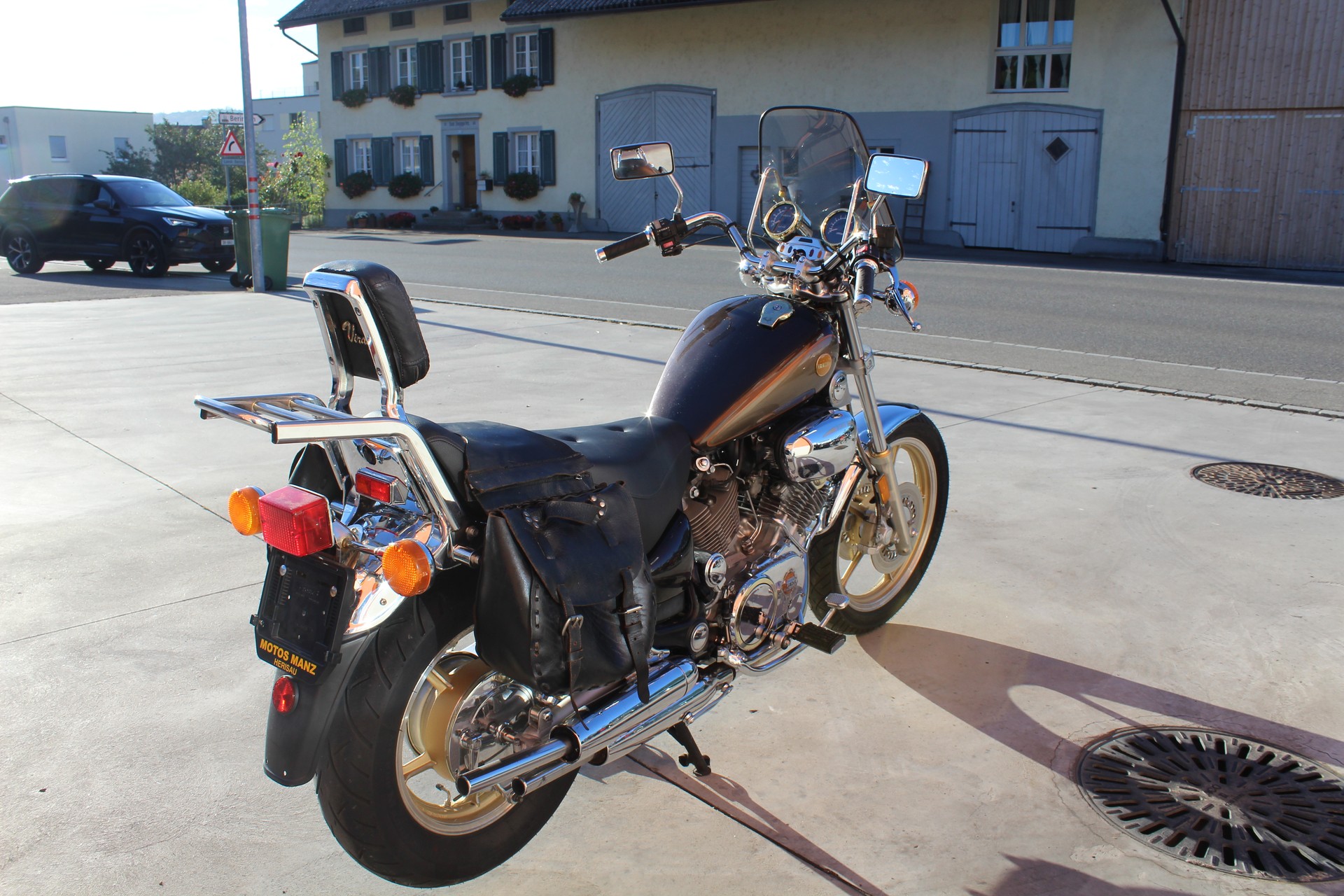 YAMAHA XV 1000 Virago-image-5