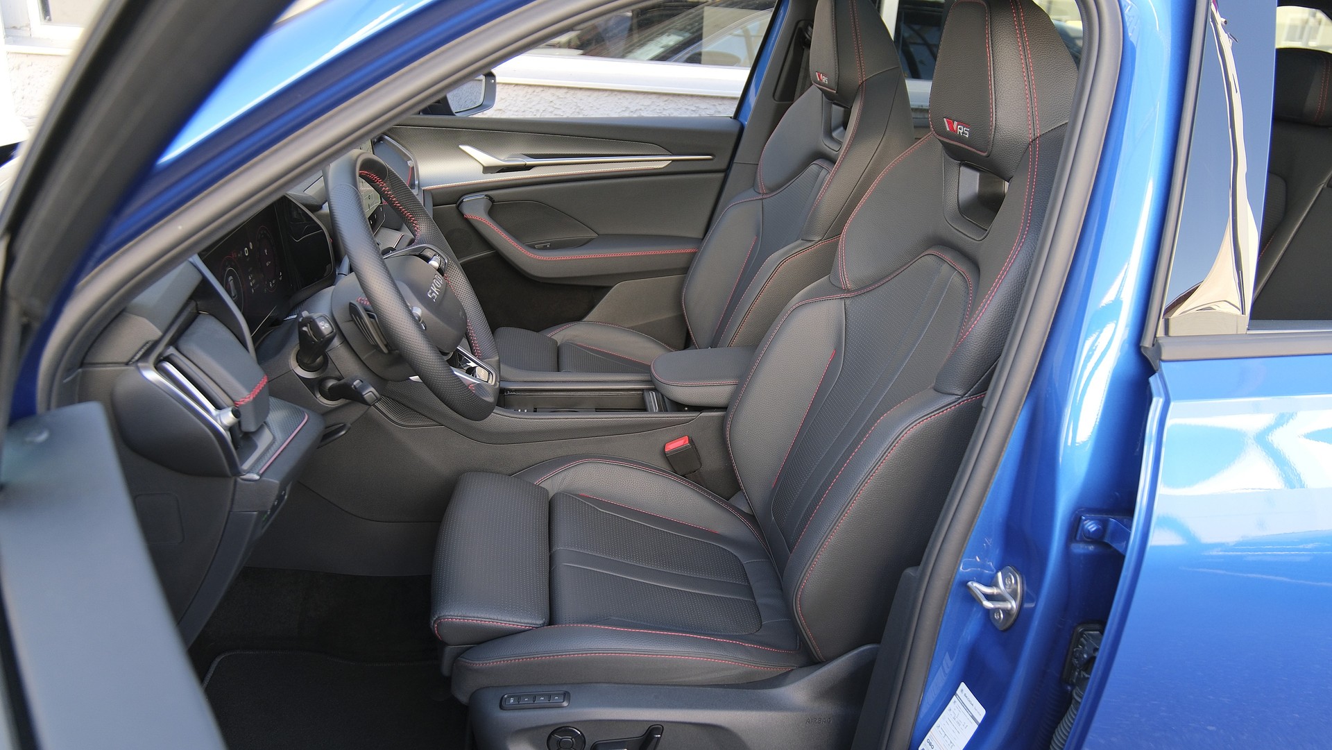 SKODA Kodiaq 2.0 TSI RS 4x4-showroom-element-3