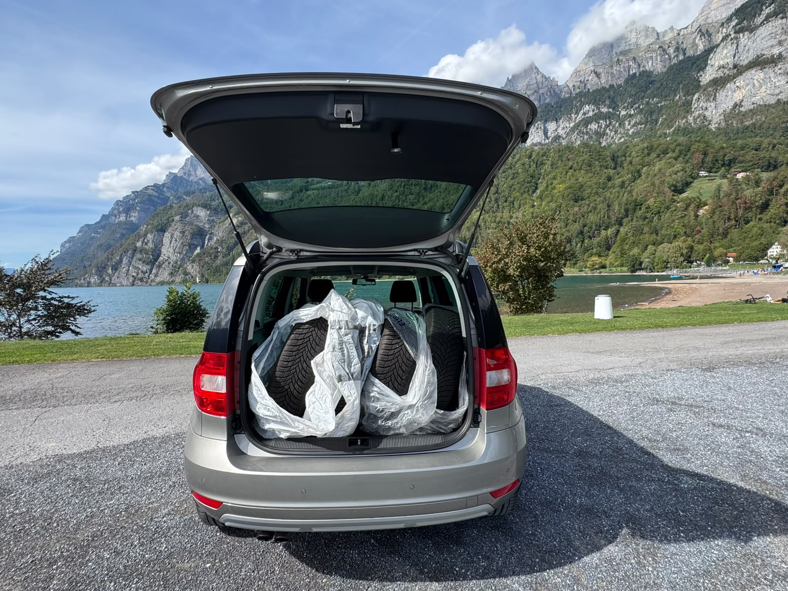SKODA Yeti 2.0 TDI Elegance Outdoor 4x4 DSG-image-8