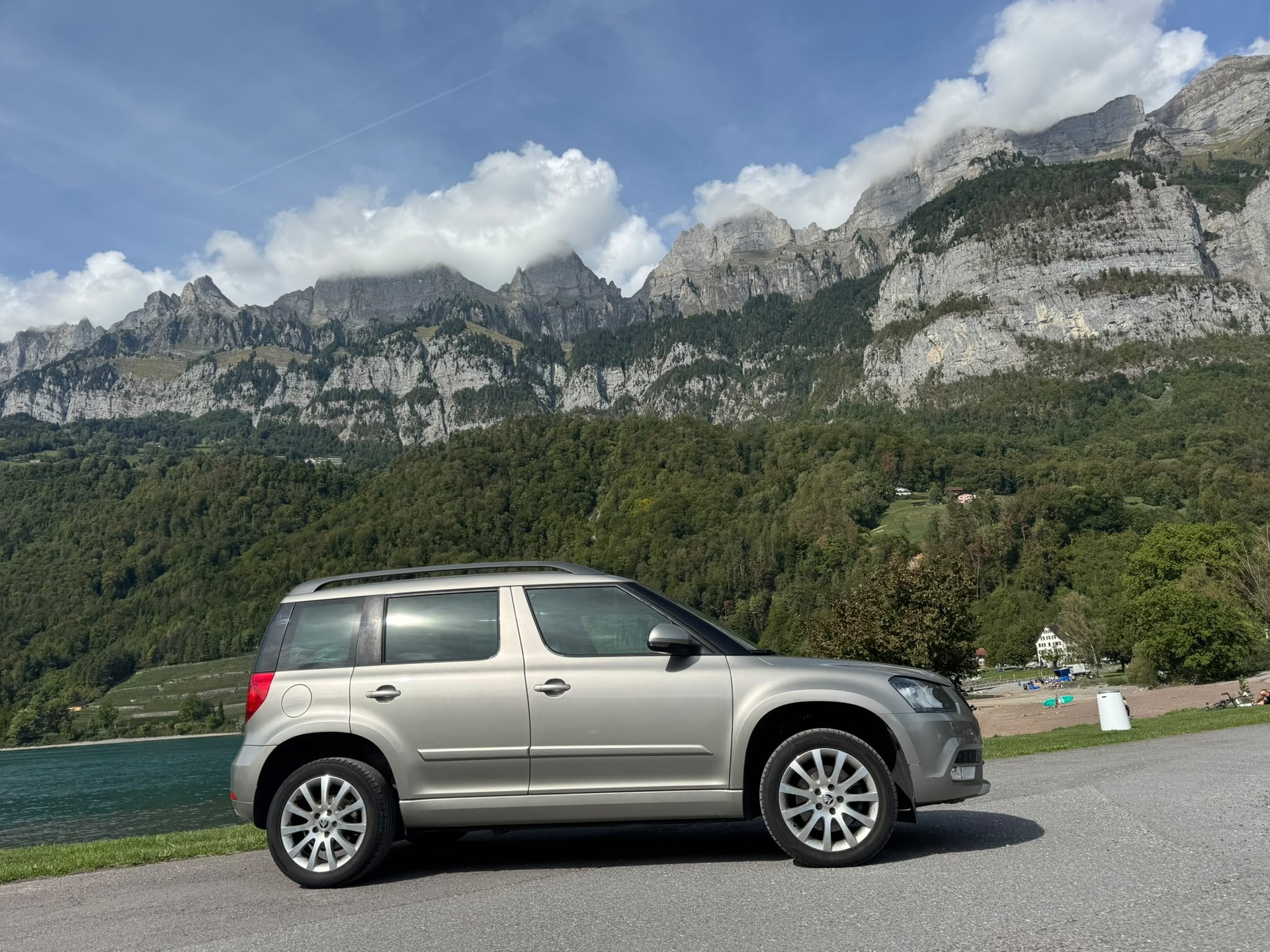 SKODA Yeti 2.0 TDI Elegance Outdoor 4x4 DSG-showroom-element-3