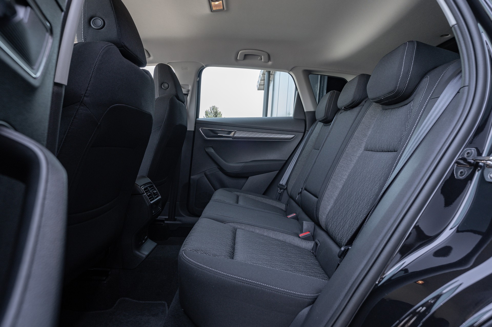 SKODA Karoq 1.5 TSI Top Selection DSG-image-11