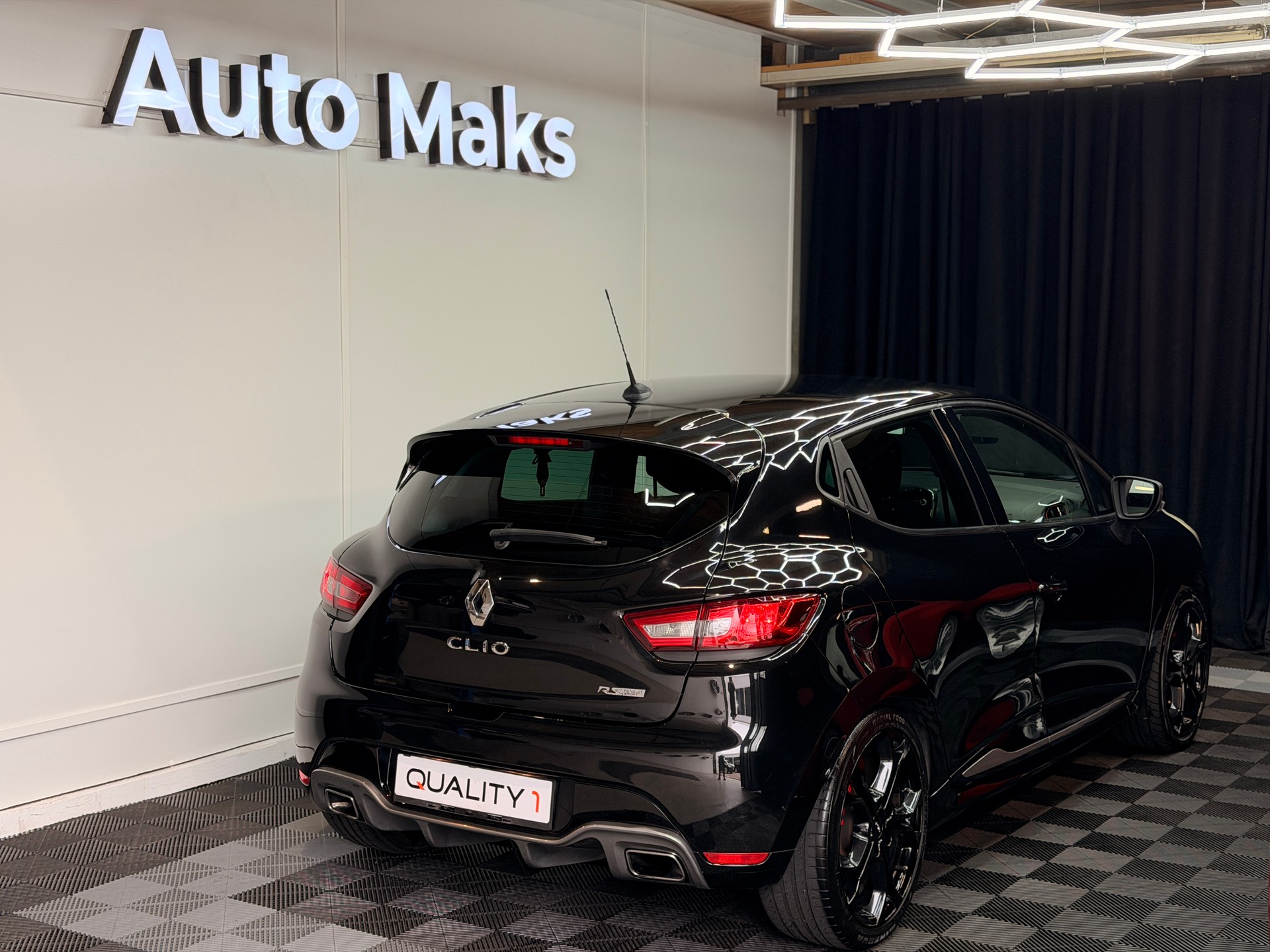 RENAULT Clio 1.6 T RS 200 EDC-showroom-element-1