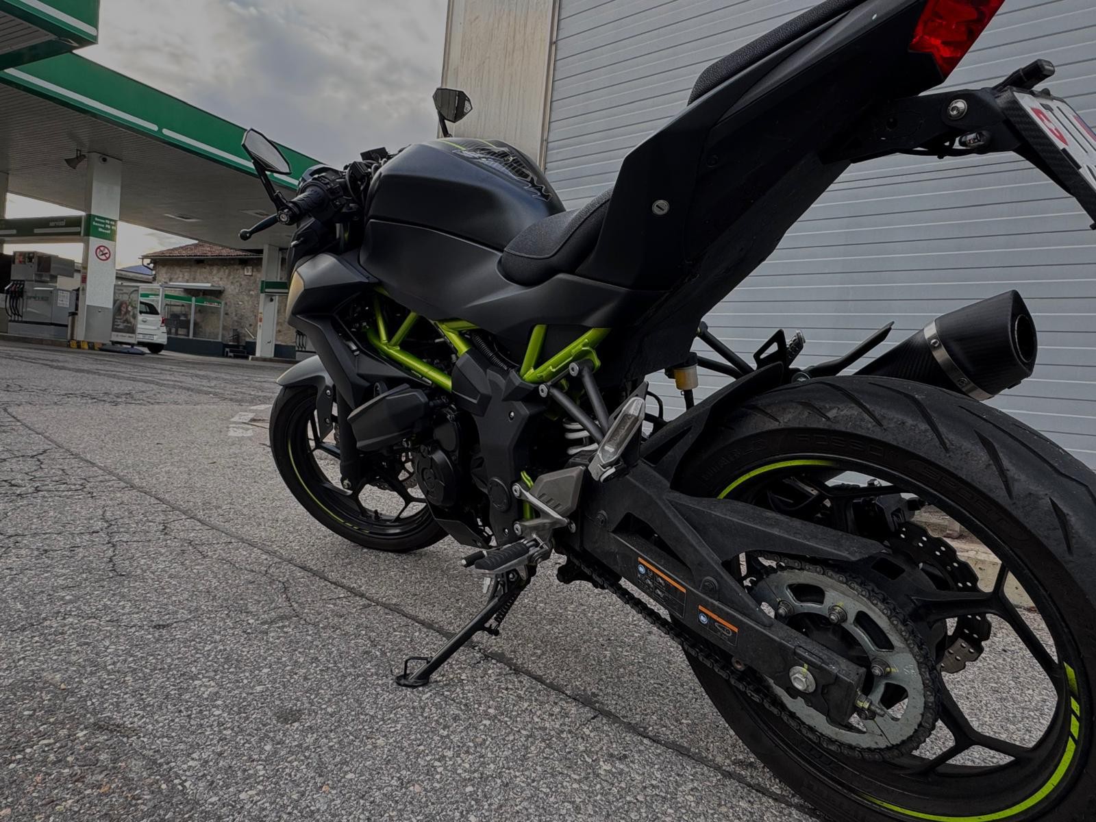KAWASAKI Z 125-image-3
