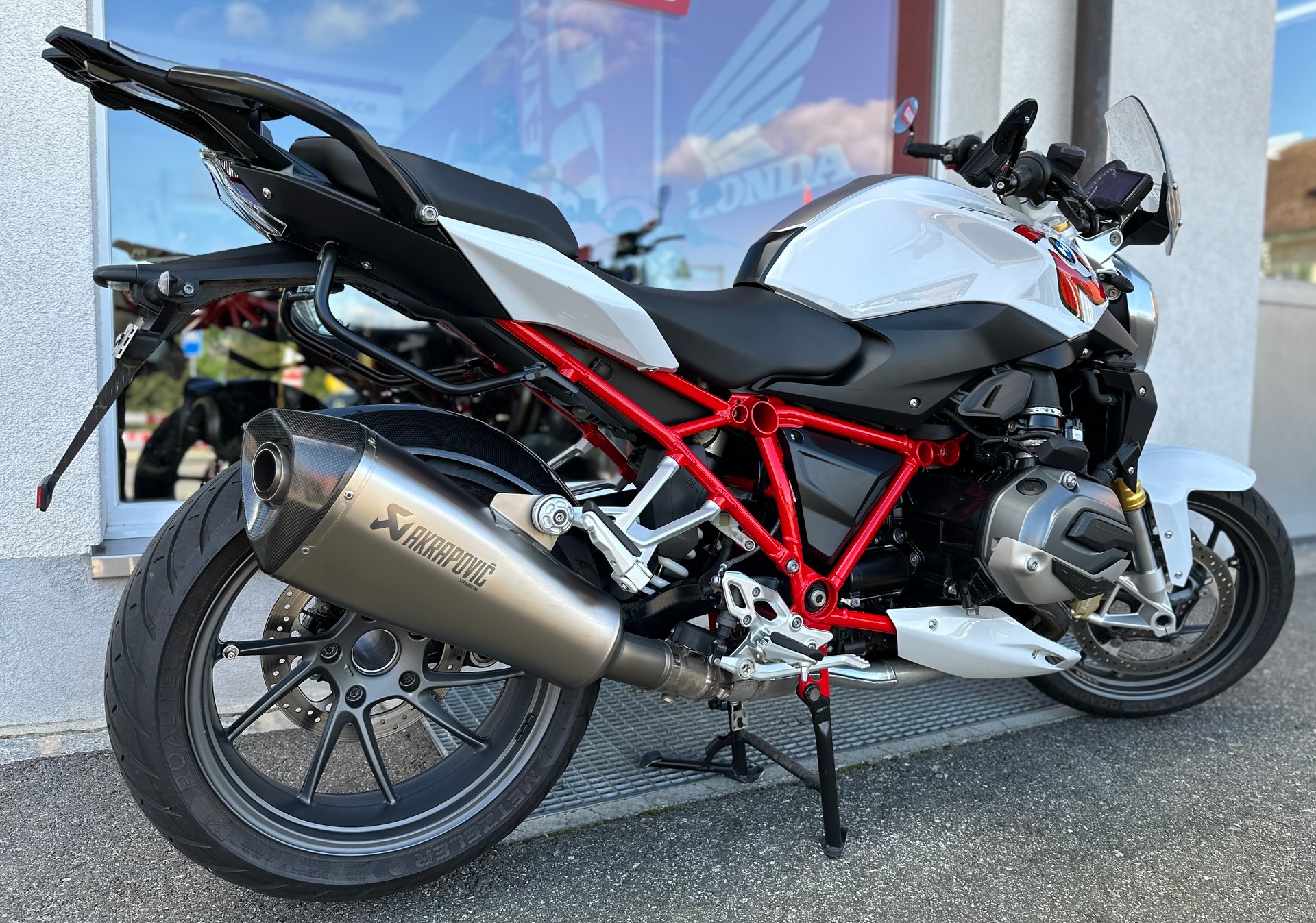 BMW R 1200 R ABS-image-3