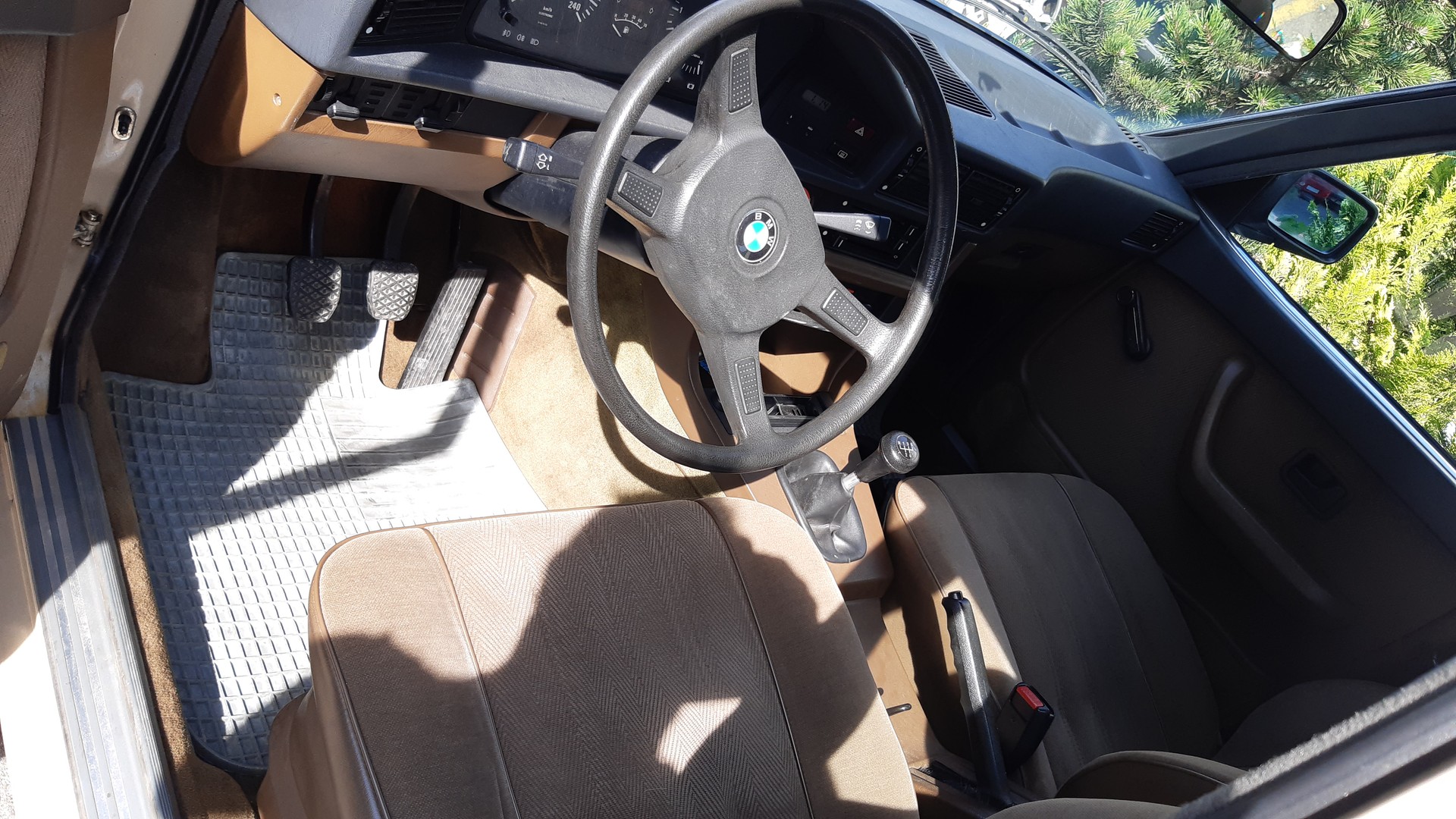 BMW 525-image-8